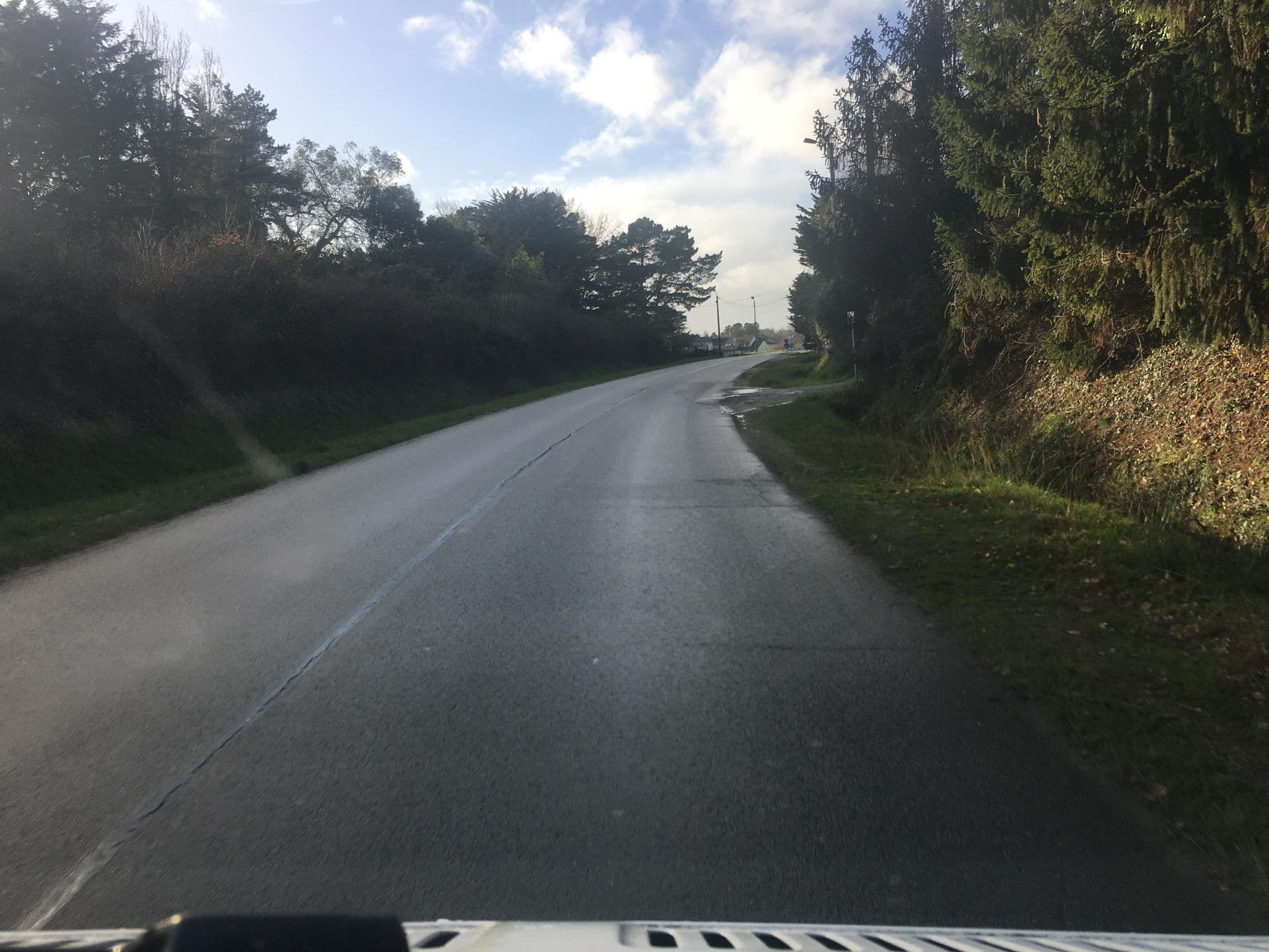 Street view near Au pays des marées, Damgan — © raymond (CC BY-SA · Mapillary)