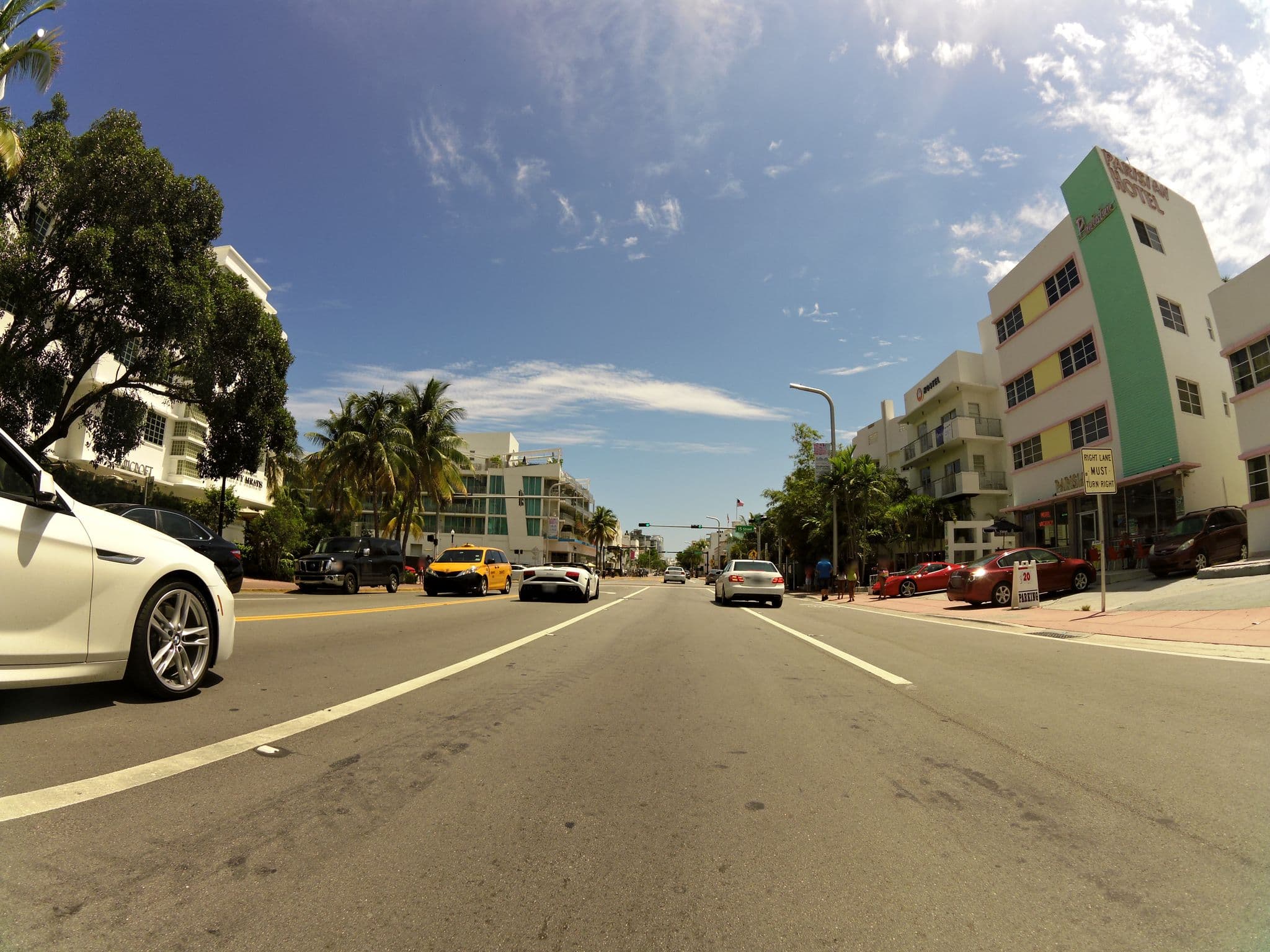 Street view near Collins Ave Hostel, Miami Beach — © jlevente (CC BY-SA · Mapillary)