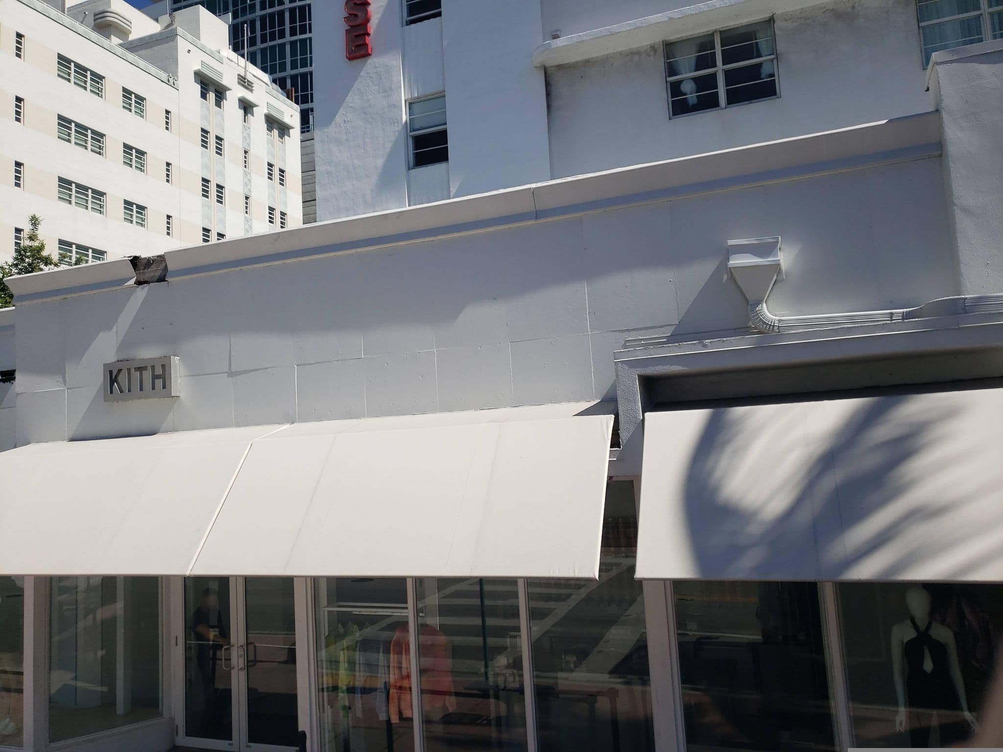 Street view near Town House, Miami Beach — © mapfool (CC BY-SA · Mapillary)