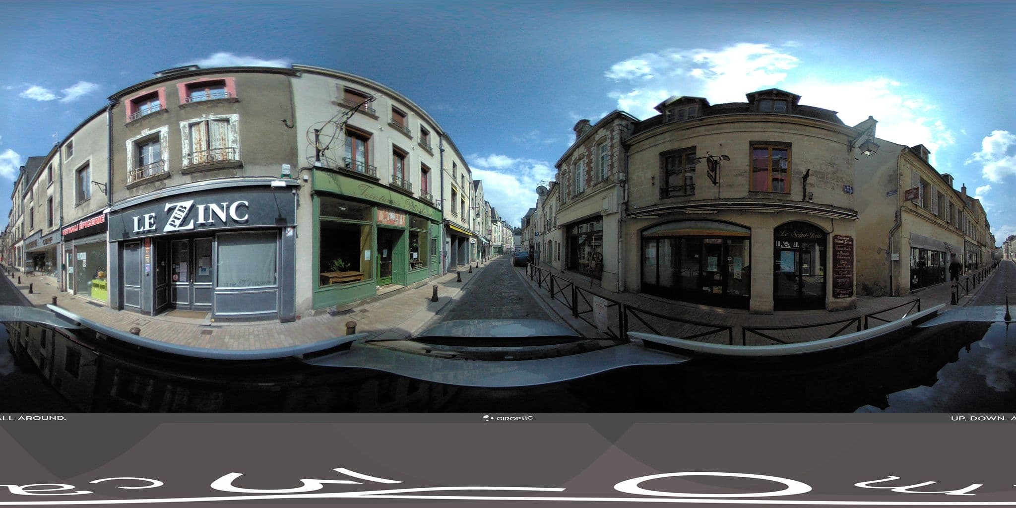 Street view near Les chambres Boufflet, Laon — © kobold (CC BY-SA · Mapillary)
