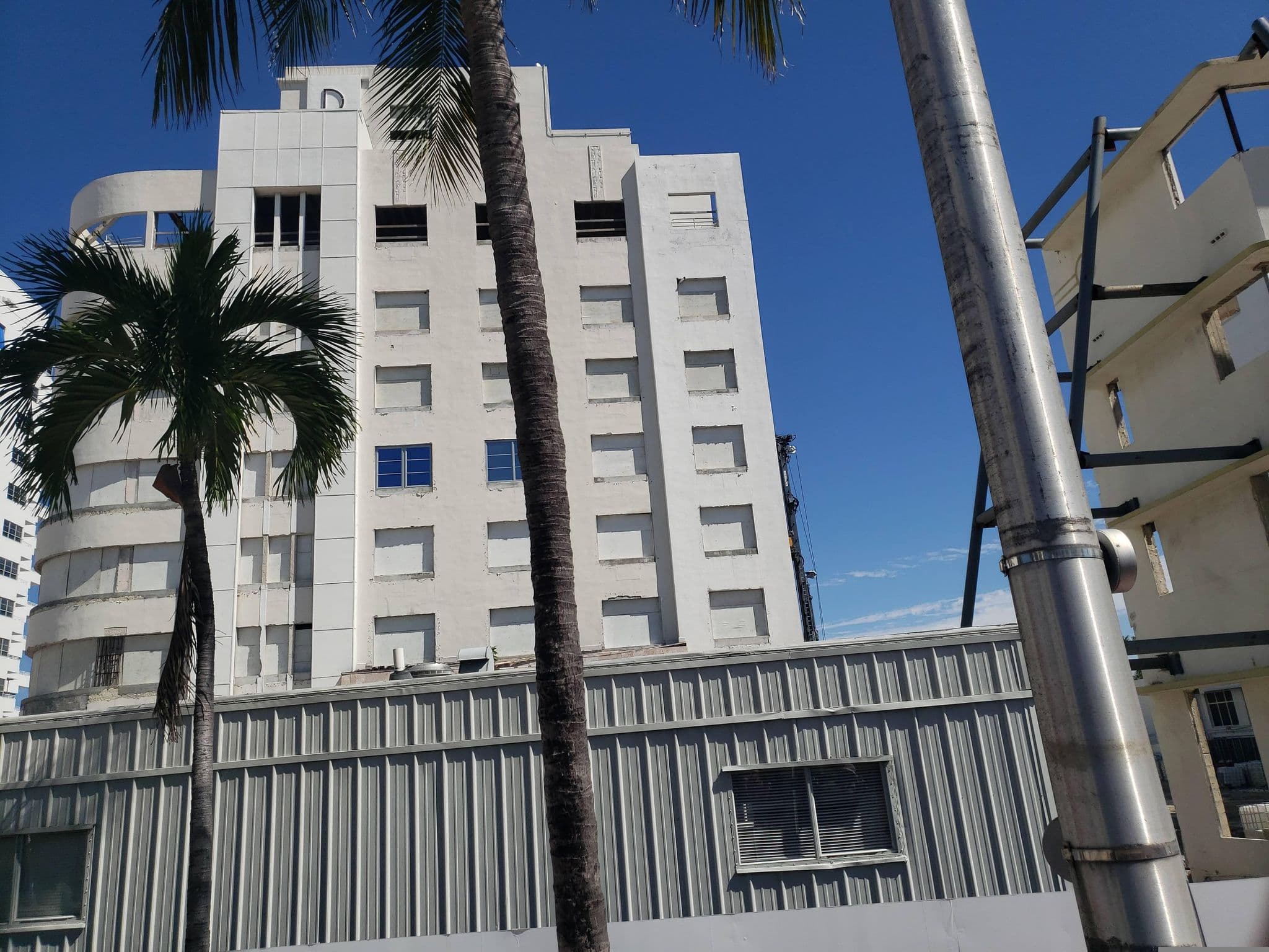 Street view near Perry Ellis Fashion Show @The Raleigh Hotel, Miami Beach — © mapfool (CC BY-SA · Mapillary)