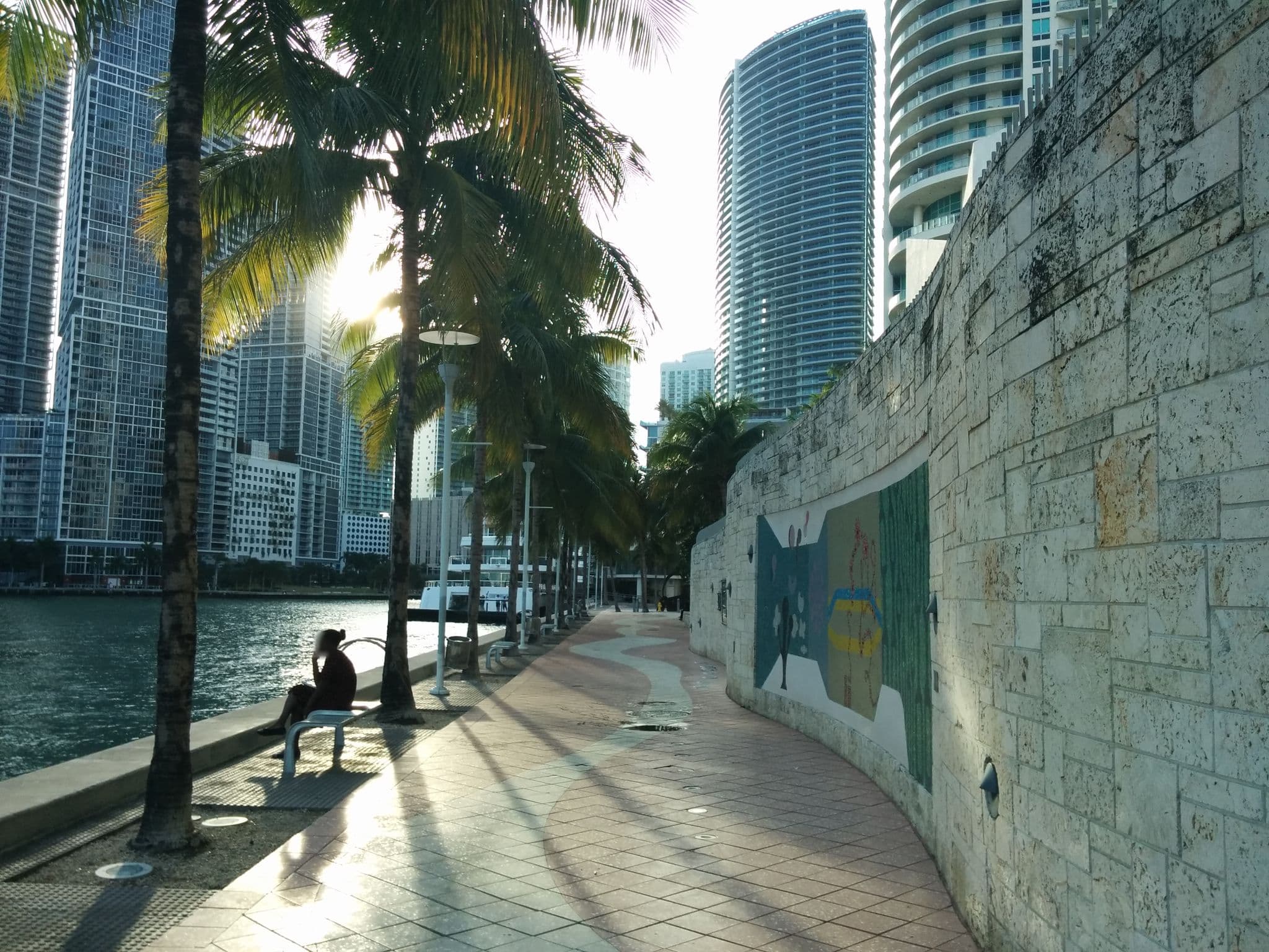 Street view near Pool @ One Miami, Miami — © jlevente (CC BY-SA · Mapillary)