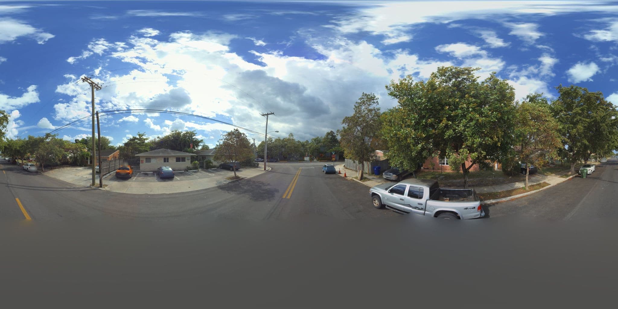 Street view near Sikey Spa, El Portal — © microsoft (CC BY-SA · Mapillary)