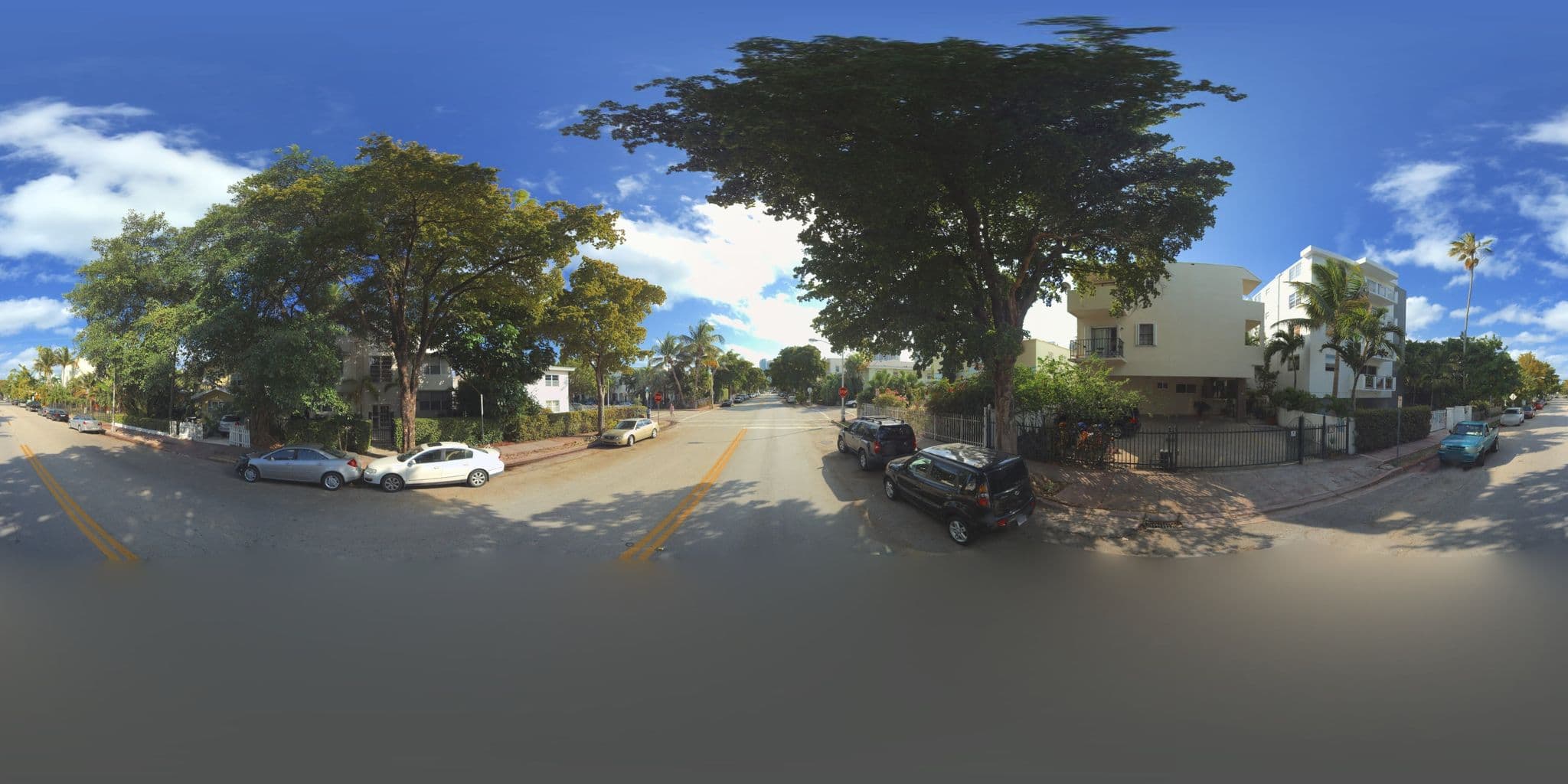 Street view near European Guesthouse Hotel Miami Beach, Miami Beach — © microsoft (CC BY-SA · Mapillary)