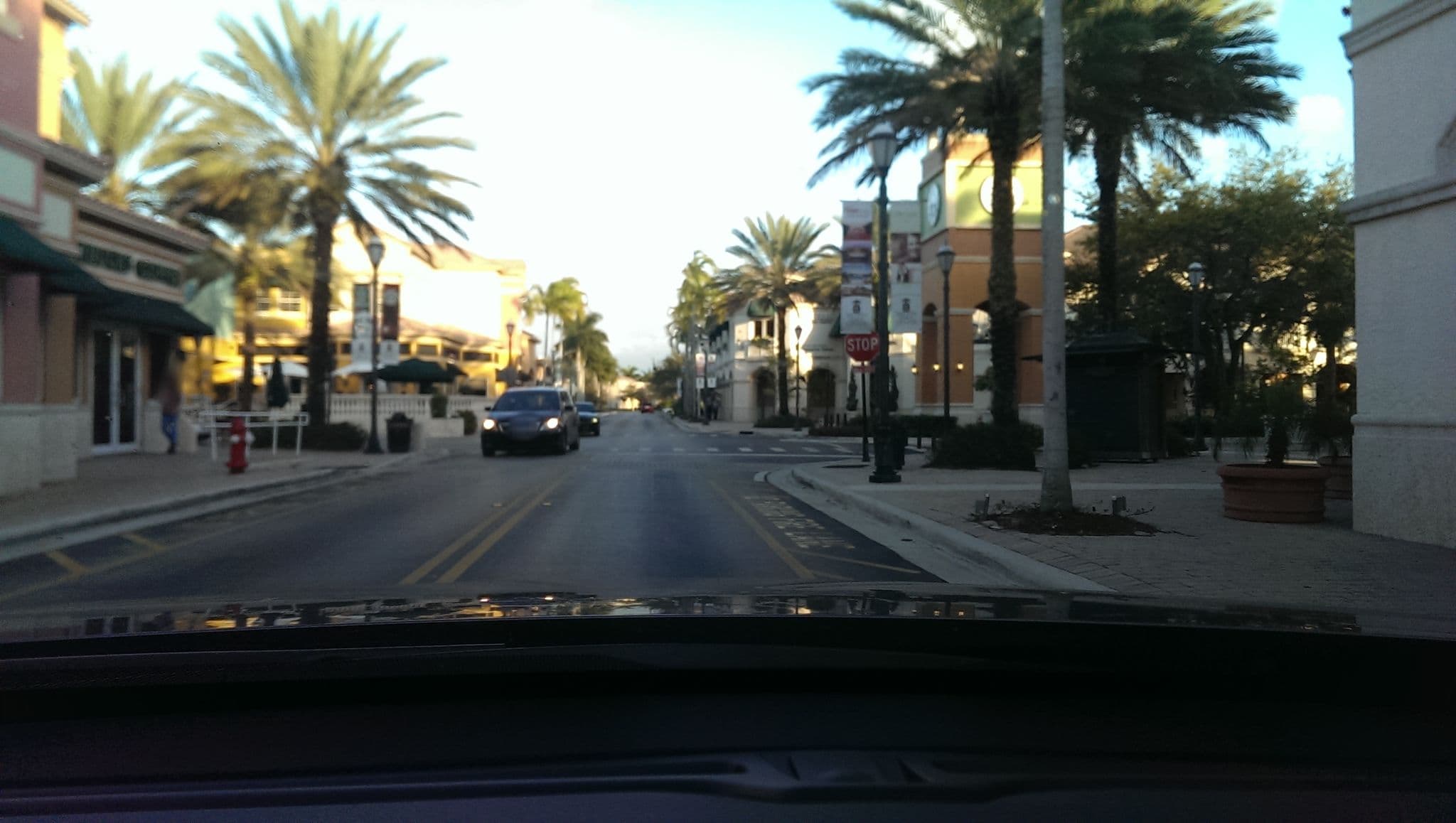 Street view near Hotel Group B, Weston — © ernestocd (CC BY-SA · Mapillary)