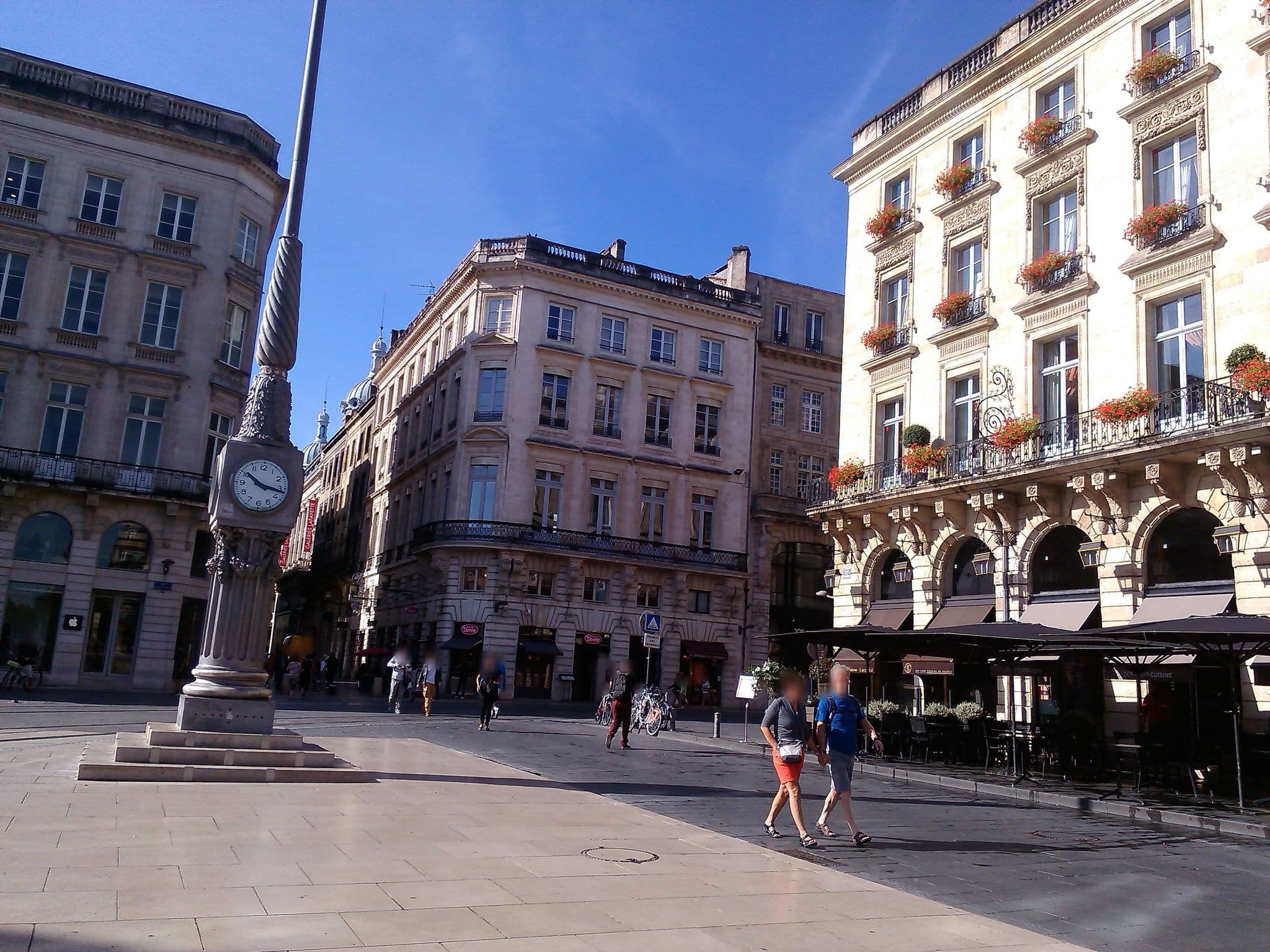 Street view near InterContinental Bordeaux, Bordeaux — © maturion (CC BY-SA · Mapillary)