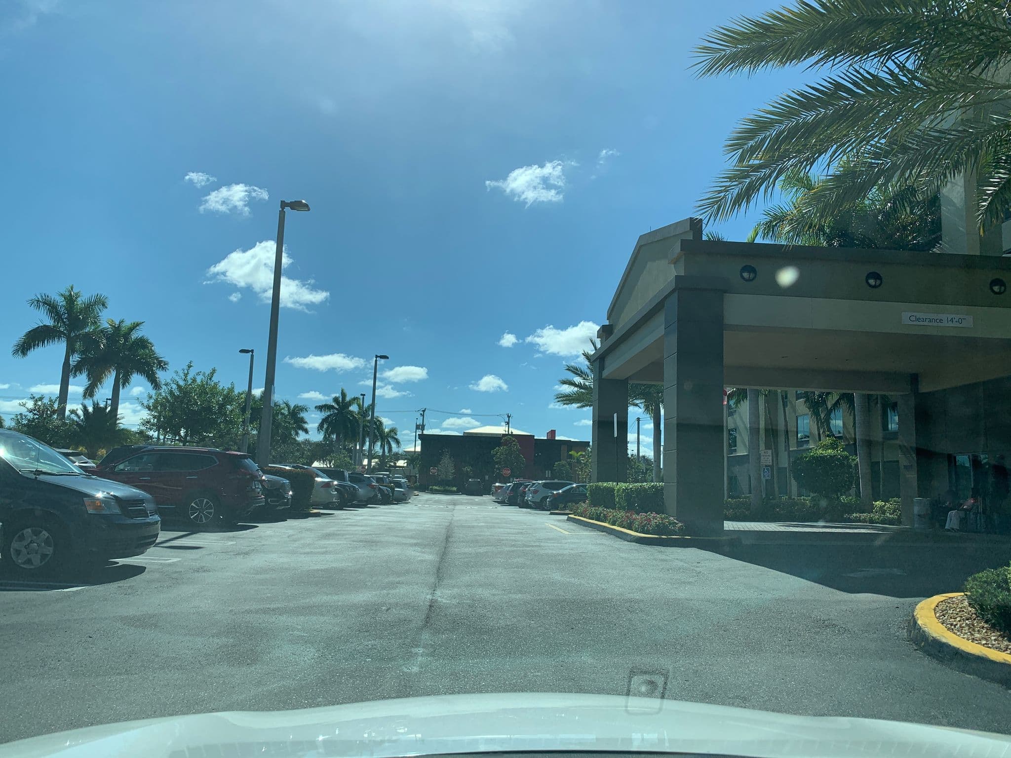 Street view near Pool: Fairfield Inn & Suites, Estates of Fort Lauderdale (historical) — © janet1984 (CC BY-SA · Mapillary)