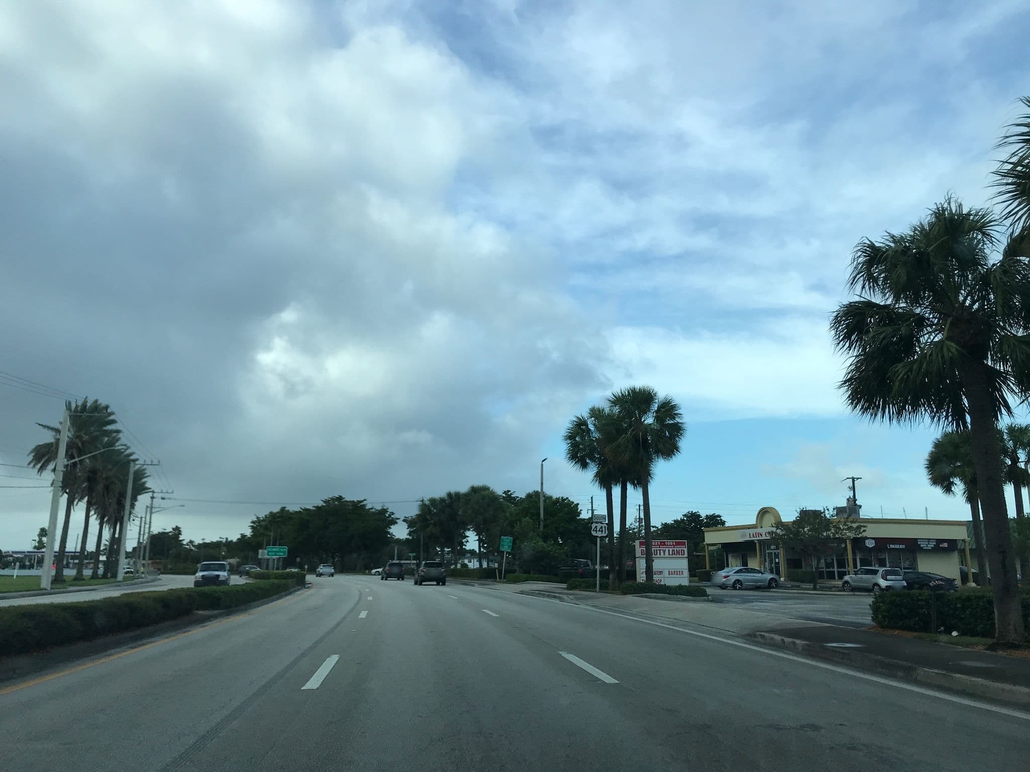 Street view near Lake Shore Motel, Margate — © coriice (CC BY-SA · Mapillary)