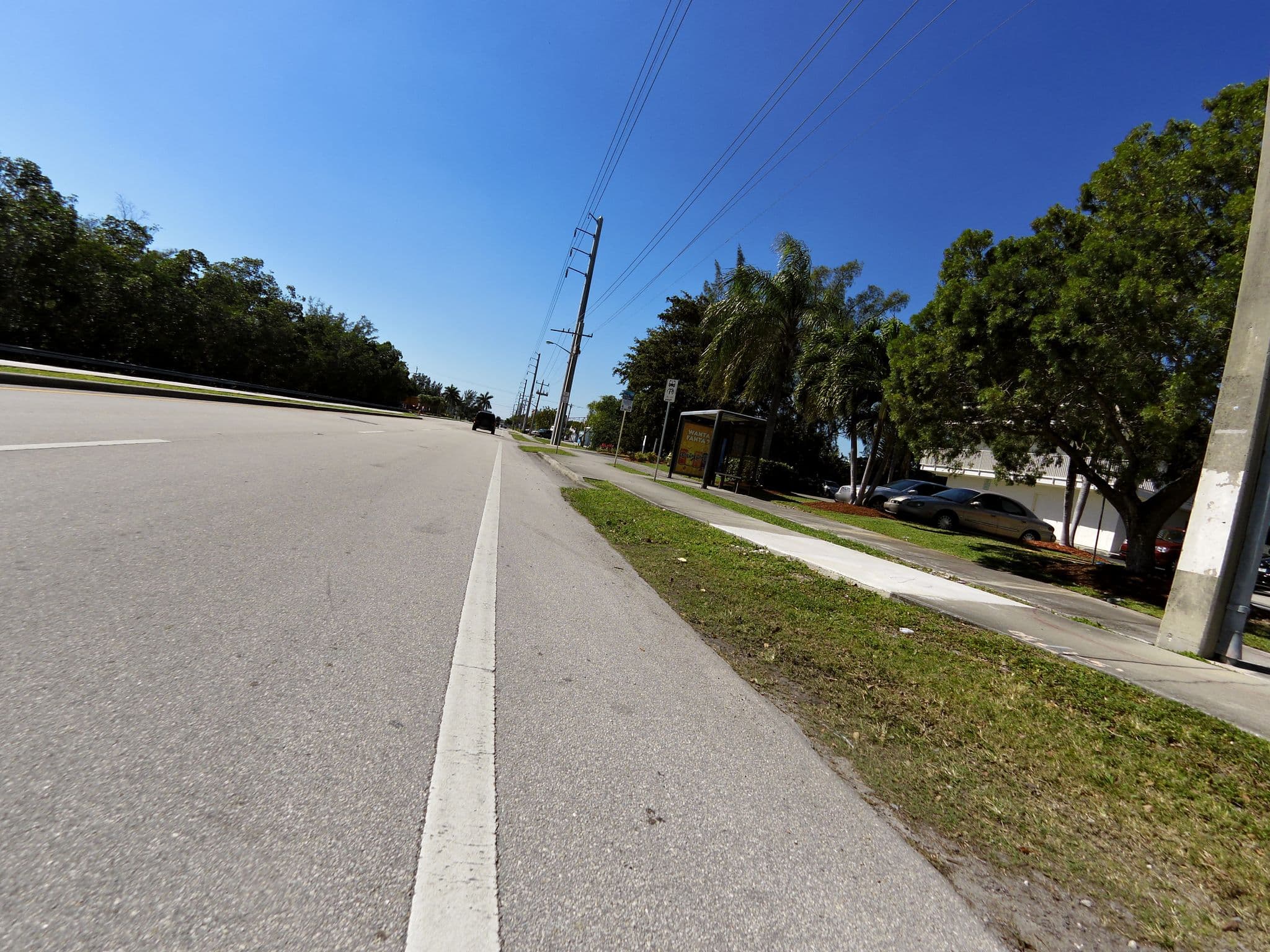Street view near Motel 6, Dania Beach — © jlevente (CC BY-SA · Mapillary)