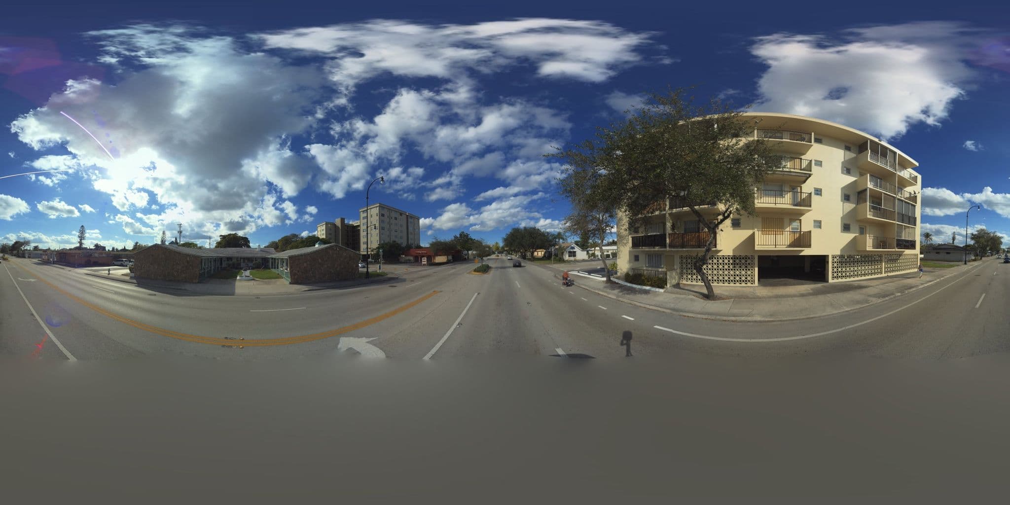 Street view near Breeze Inn Hollywood, Hallandale Beach — © microsoft (CC BY-SA · Mapillary)