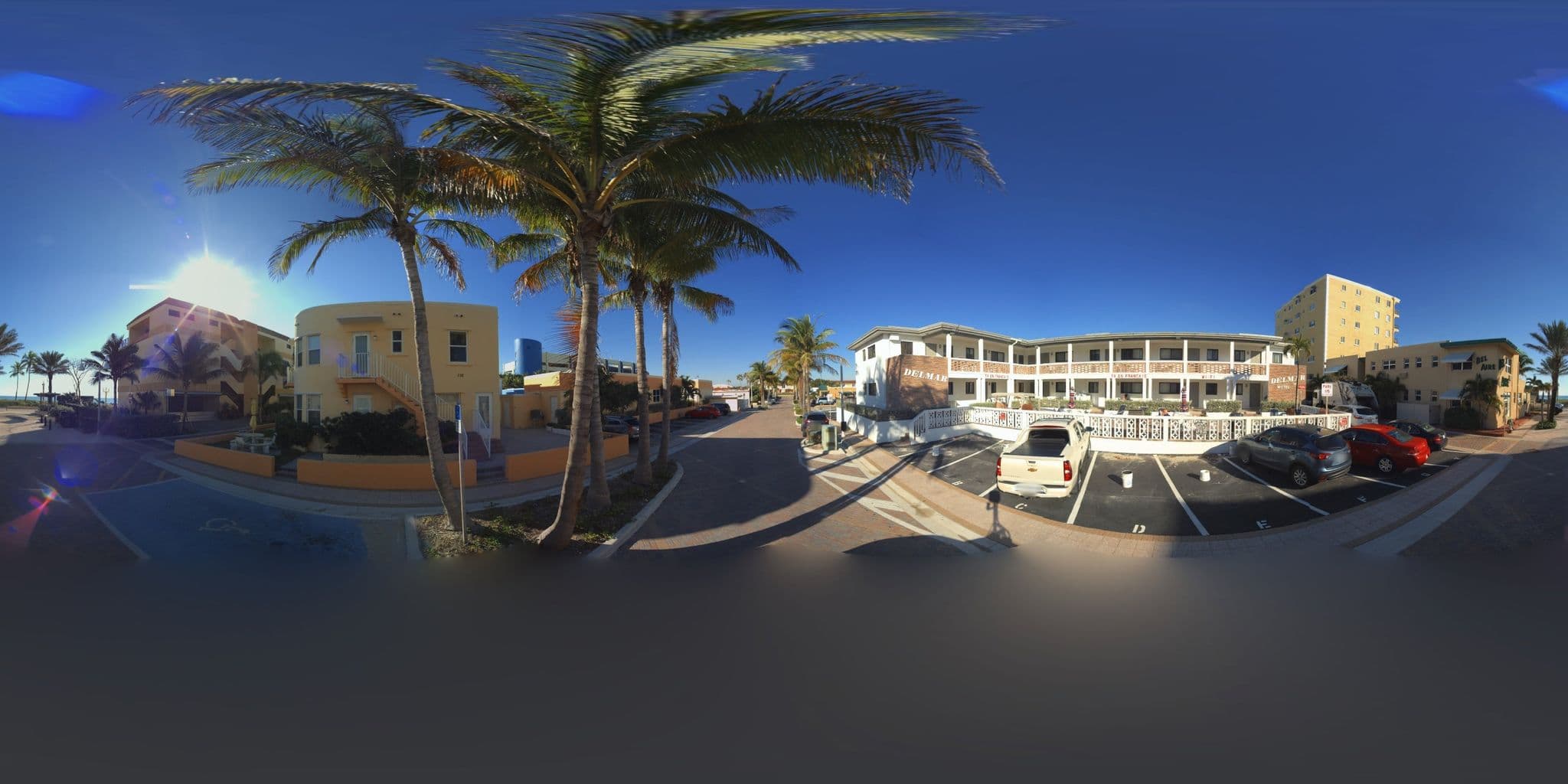 Street view near Margaritaville Hollywood Beach Resort, Dania Beach — © microsoft (CC BY-SA · Mapillary)