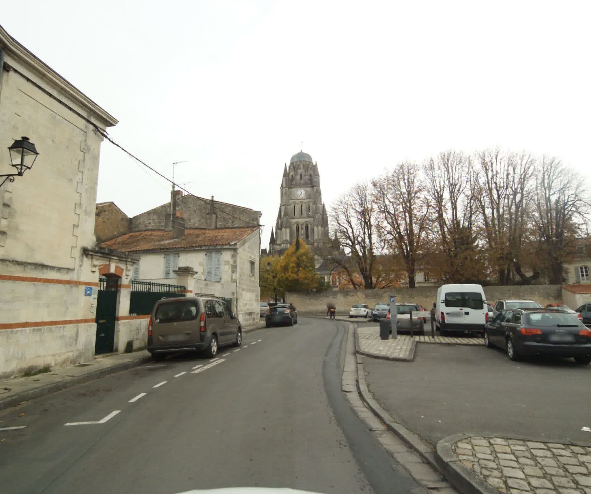 Street view near Chambres d'Hôtes Bleynie-Ruine de Rome, Saintes — © sogefi (CC BY-SA · Mapillary)