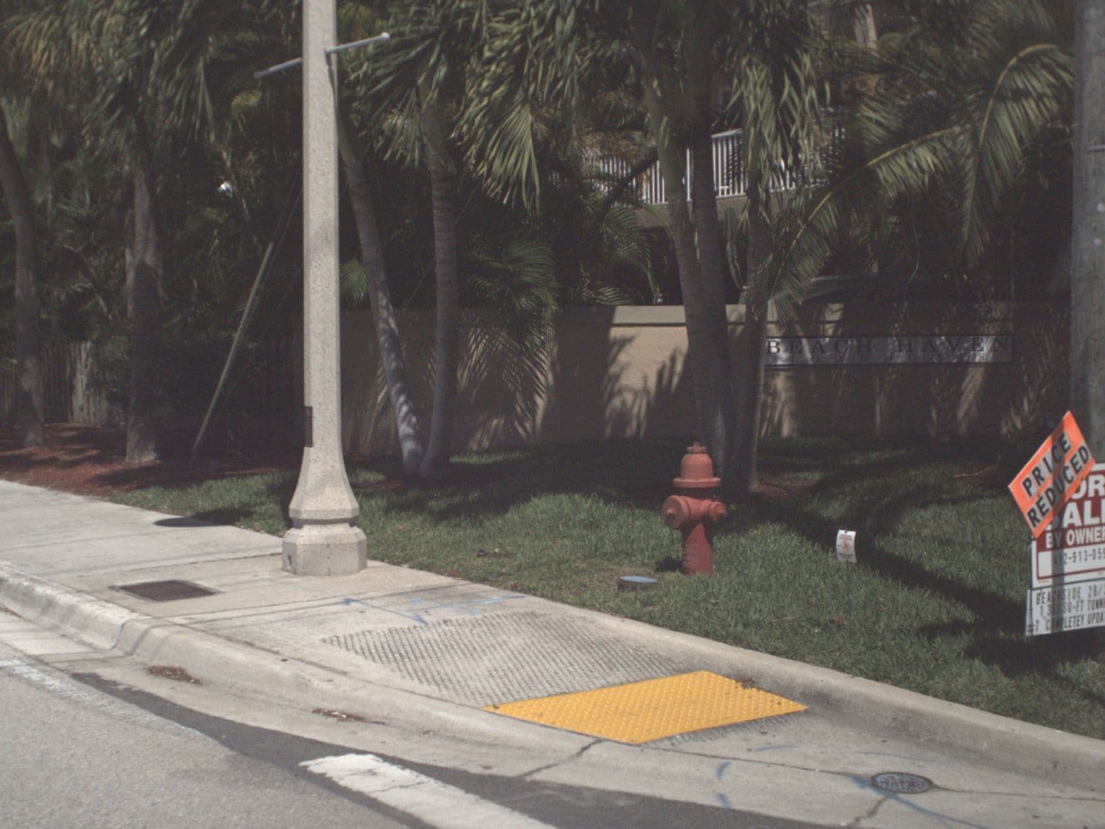 Street view near Sea Steps Suites, Terra Mar — © fdot_vl (CC BY-SA · Mapillary)