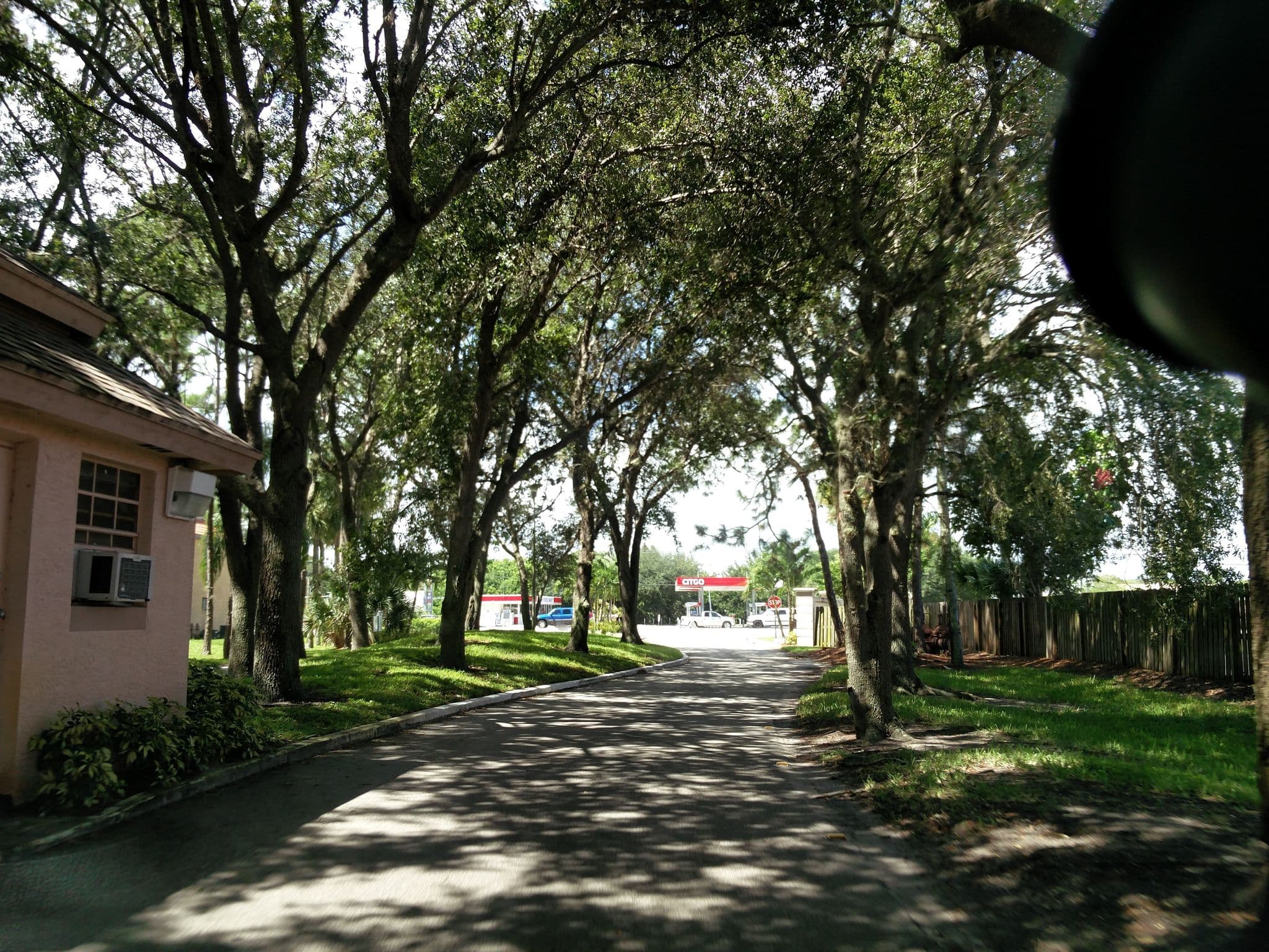 Street view near Econolodge, Fort Pierce South — © jlevente (CC BY-SA · Mapillary)