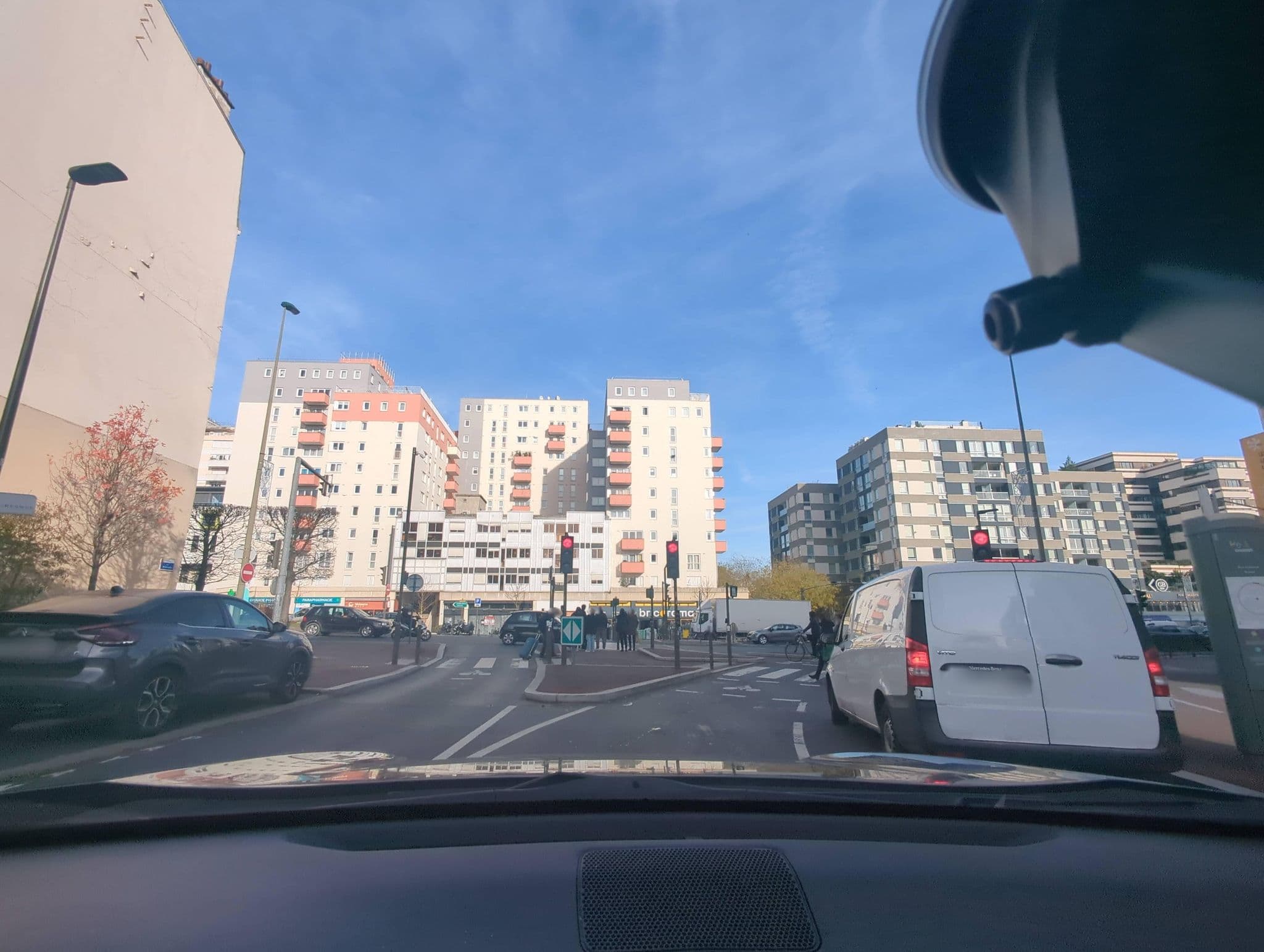 Street view near Première Classe Suresnes, Suresnes — © Cryptophil (CC BY-SA · Mapillary)