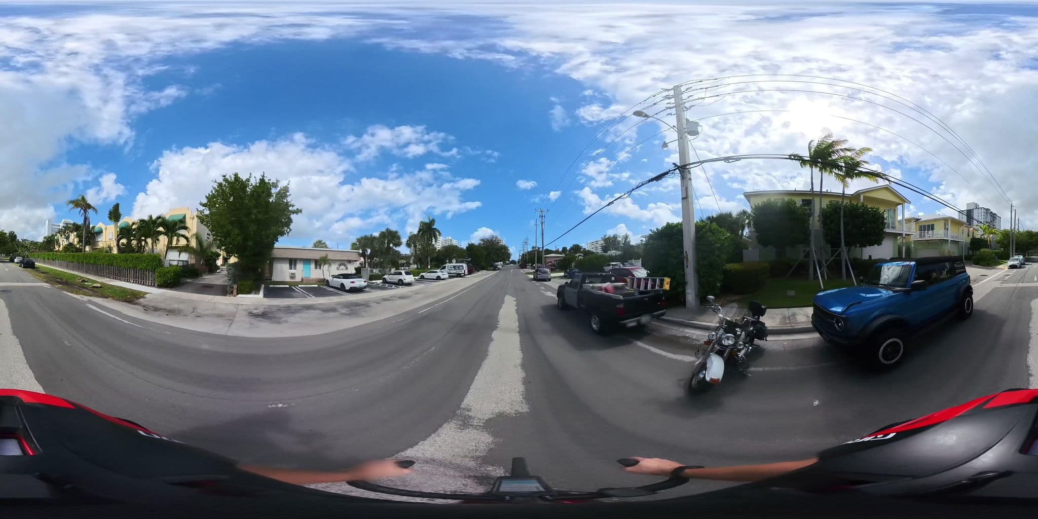 Street view near Floranada, Lighthouse Point — © SurveyingCyclist (CC BY-SA · Mapillary)