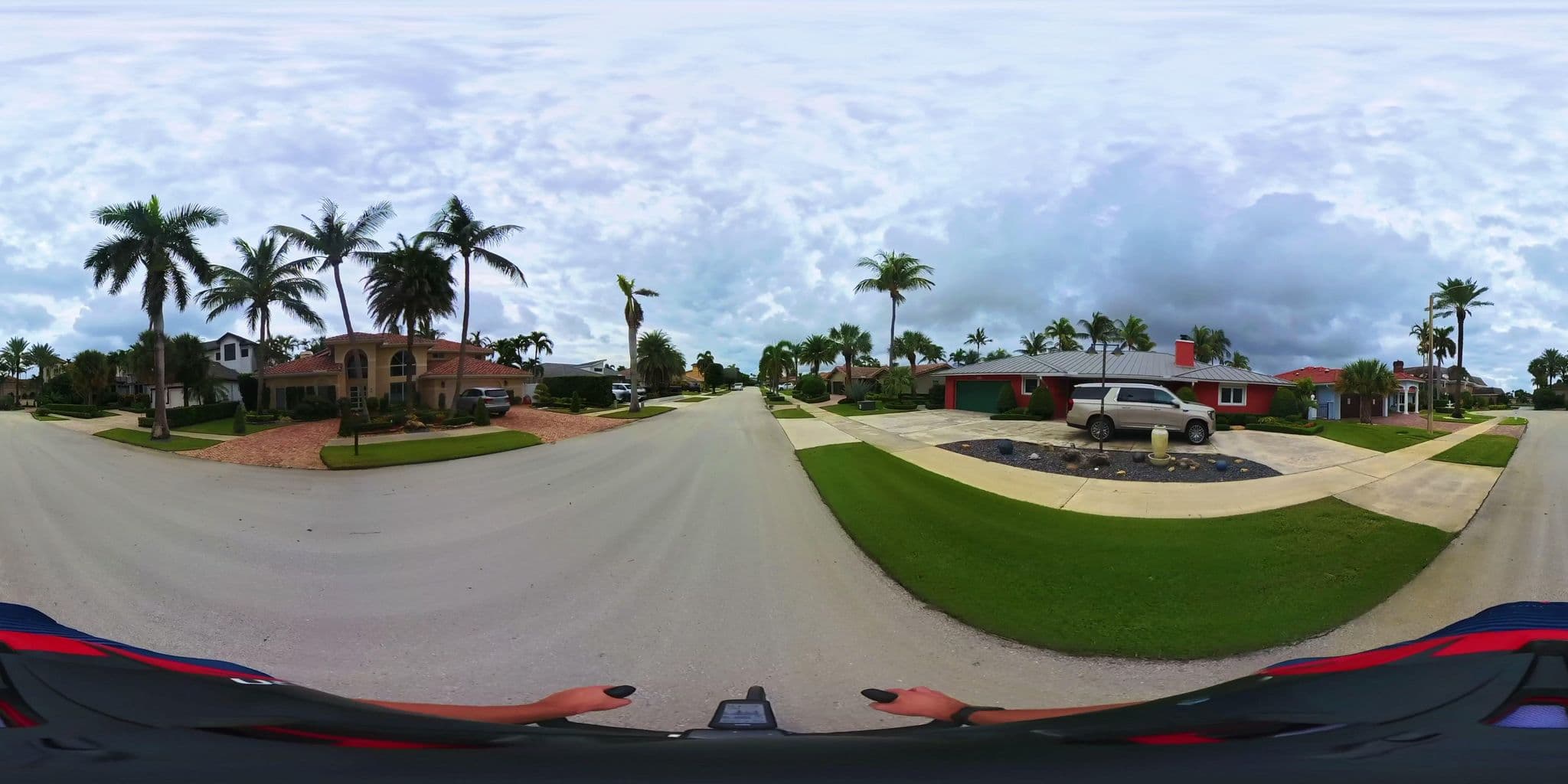 Street view near Jensen's Polynesian Resort at Deerfield Beach, Hillsboro Beach — © SurveyingCyclist (CC BY-SA · Mapillary)