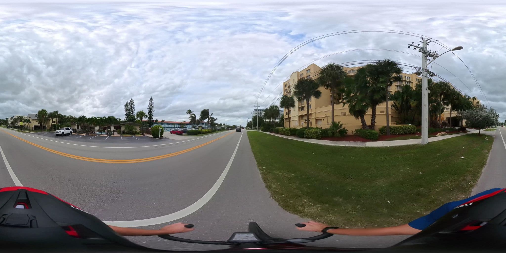 Street view near Embassy Suites 6th floor, Hillsboro Beach — © SurveyingCyclist (CC BY-SA · Mapillary)
