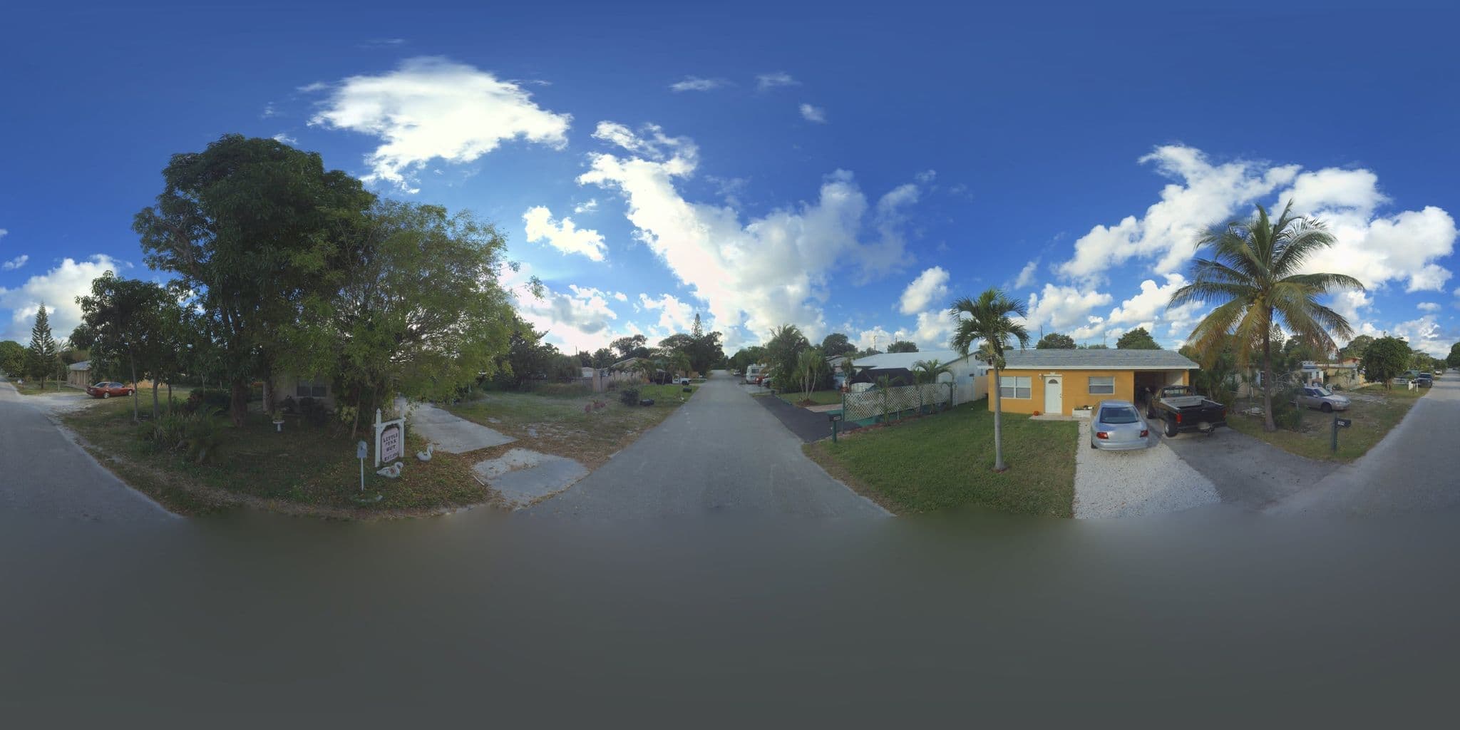 Street view near Little Pink Hut, Hypoluxo — © microsoft (CC BY-SA · Mapillary)