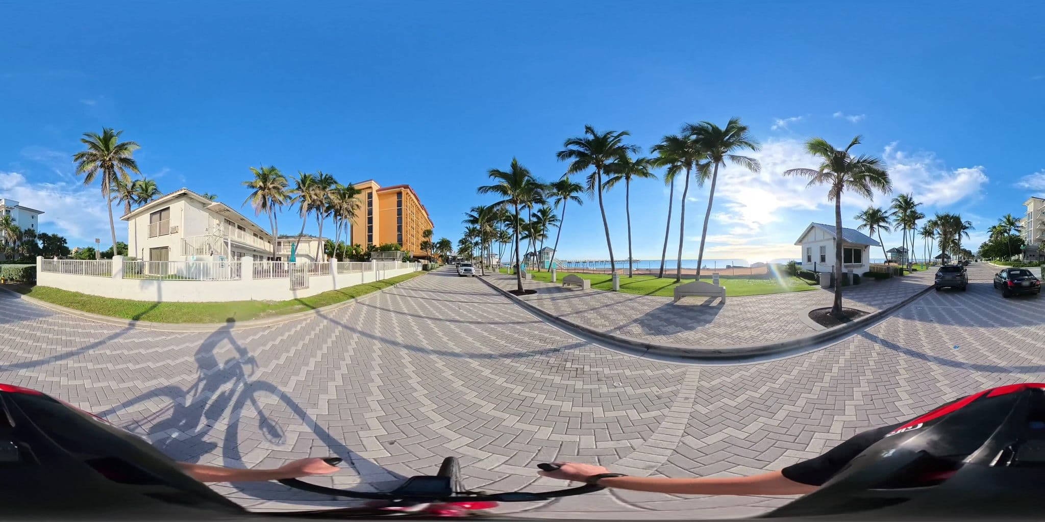Street view near New Hotel Site, Hillsboro Beach — © SurveyingCyclist (CC BY-SA · Mapillary)