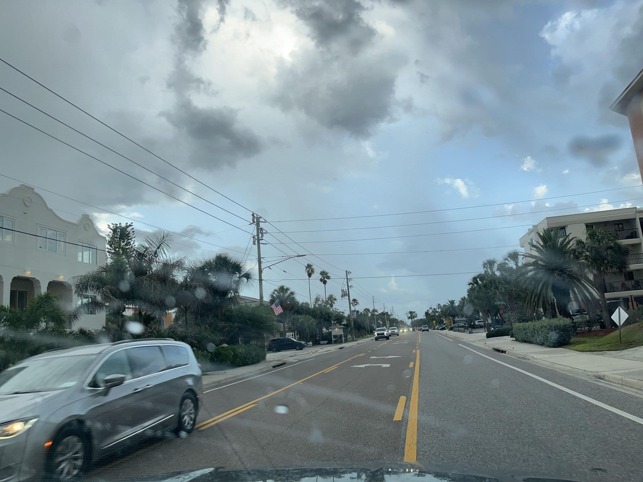Street view near 3 Palms Retreat, Harbor Bluffs — © DriveWithHoang (CC BY-SA · Mapillary)