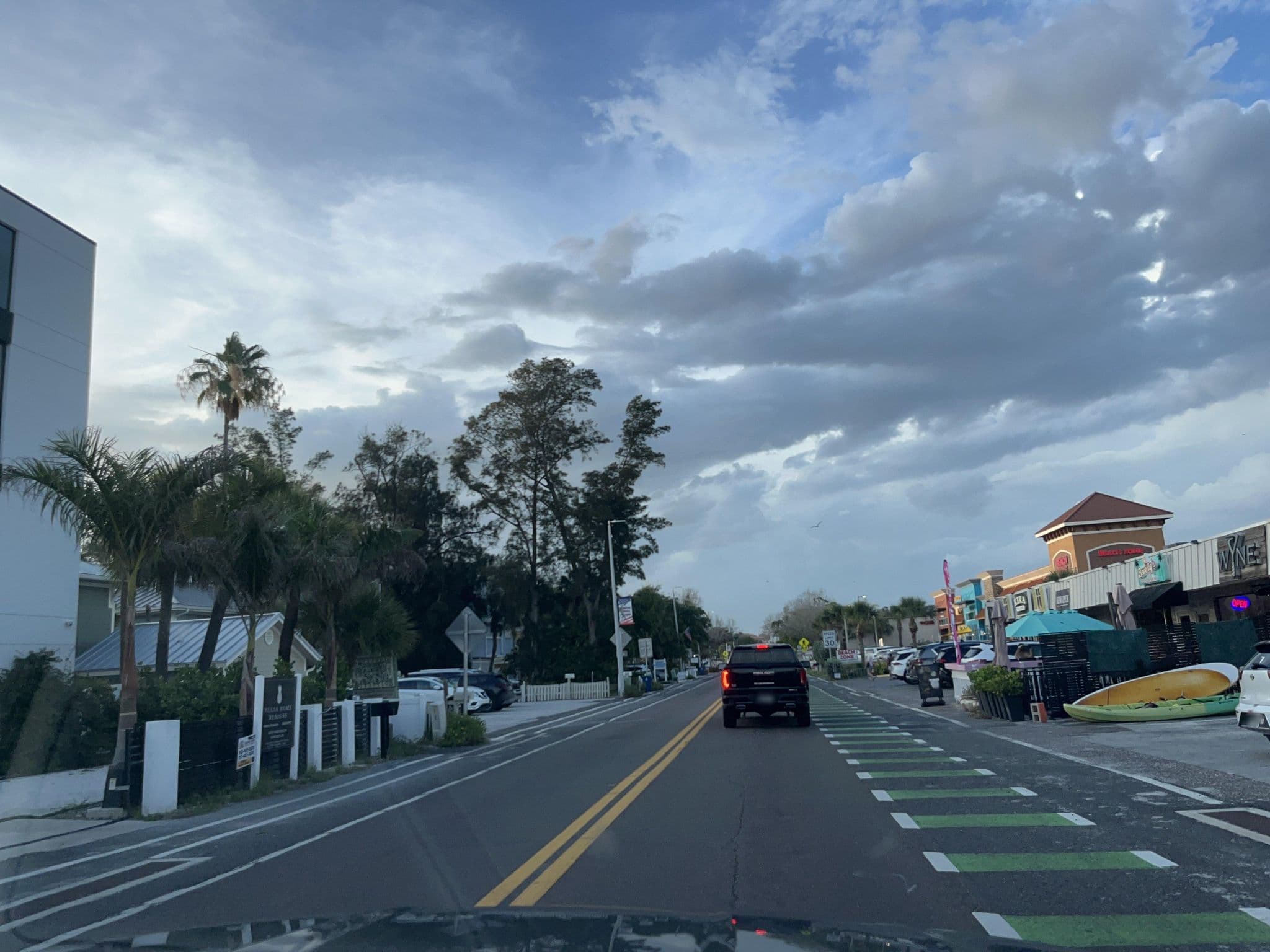 Street view near 3 Palms, Indian Rocks Beach — © DriveWithHoang (CC BY-SA · Mapillary)