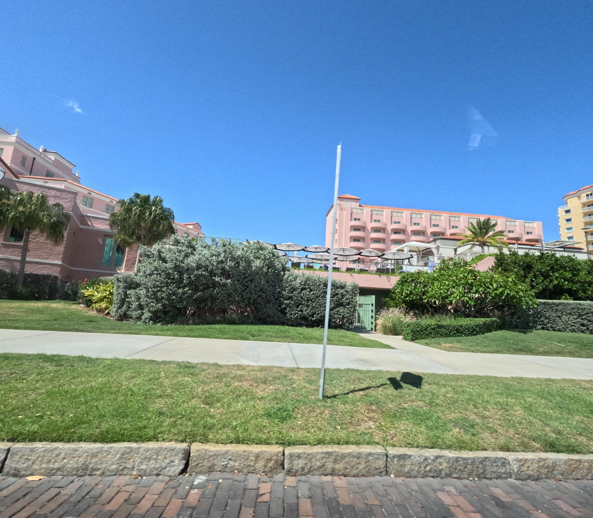 Street view near OSMA Winter Meeting at the Vinoy, St. Petersburg — © allen (CC BY-SA · Mapillary)
