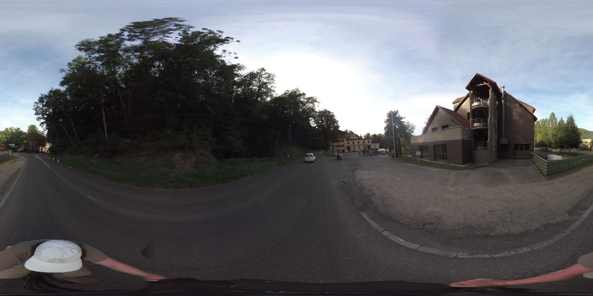 Street view near Hôtel Les Rives, Guebwiller — © geovelo (CC BY-SA · Mapillary)