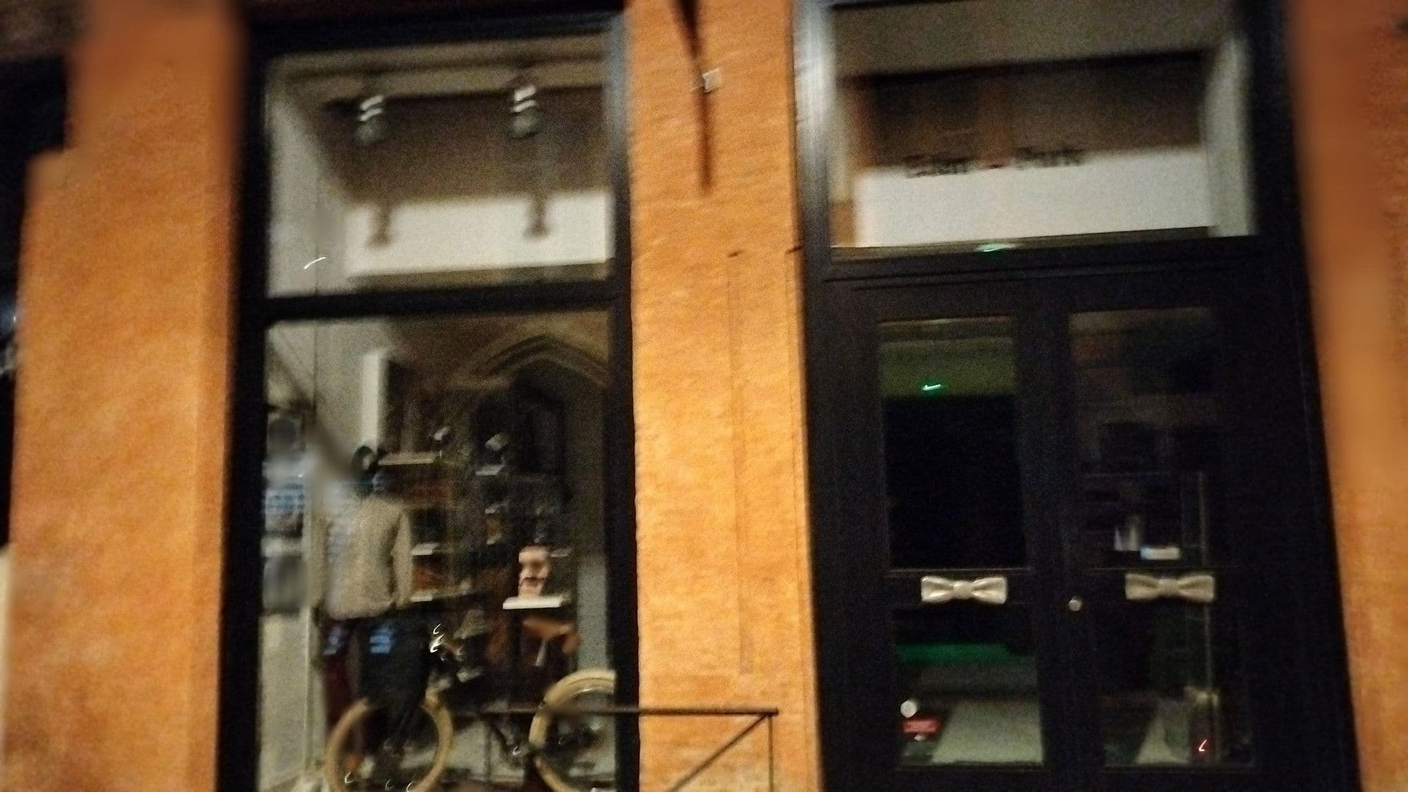 Street view near Hôtel Croix Baragnon, Toulouse — © kalepom (CC BY-SA · Mapillary)