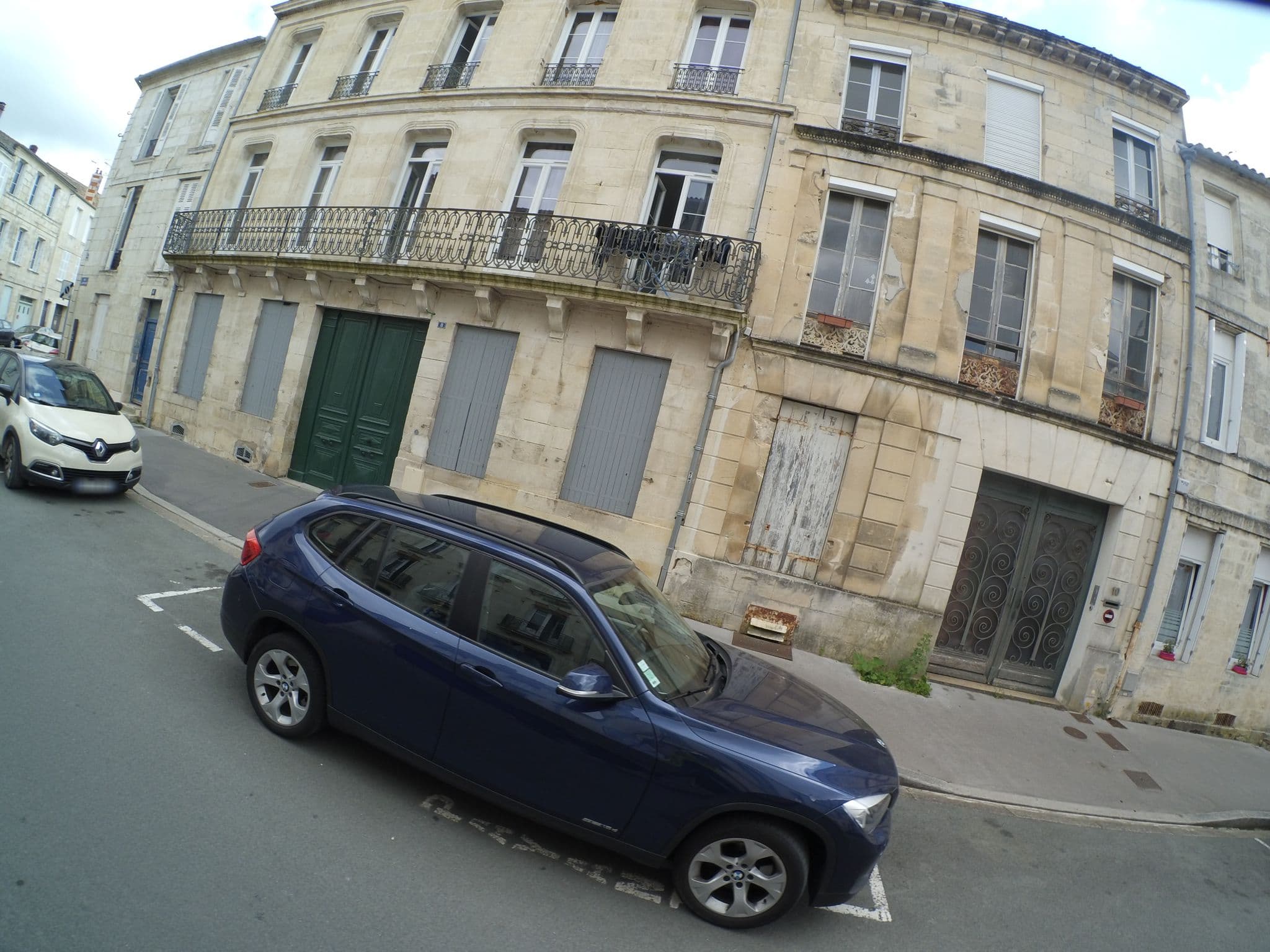 Street view near Roca Fortis, Rochefort — © stephanep (CC BY-SA · Mapillary)