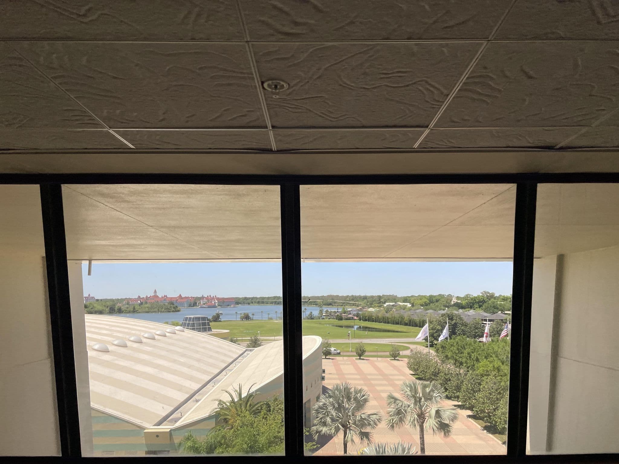 Street view near Disney’s Contemporary Resort Tower - Magic Kingdom View, Horizon West — © jonahadkins (CC BY-SA · Mapillary)