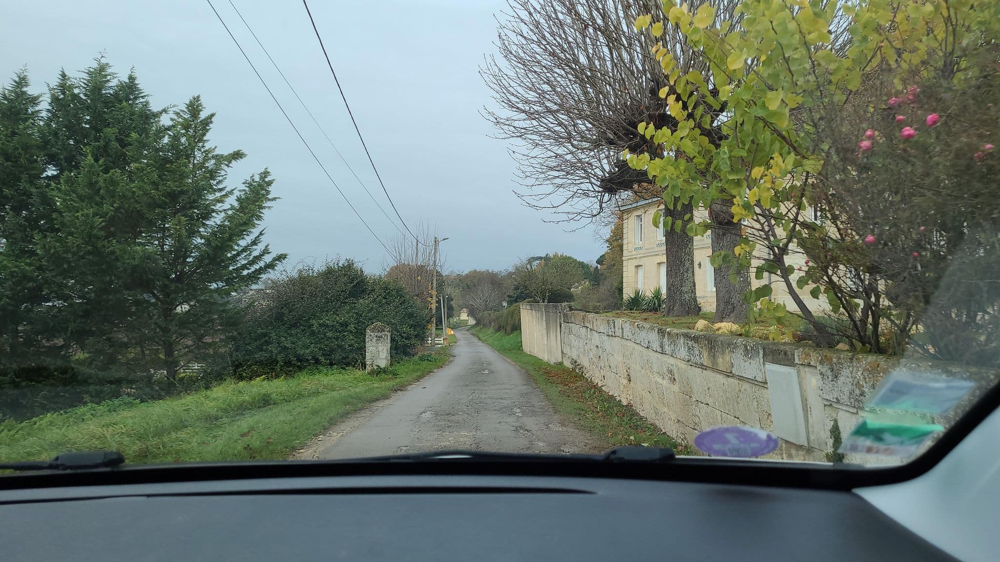 Street view near Villa Fablion, Bourg — © Kynthos33 (CC BY-SA · Mapillary)