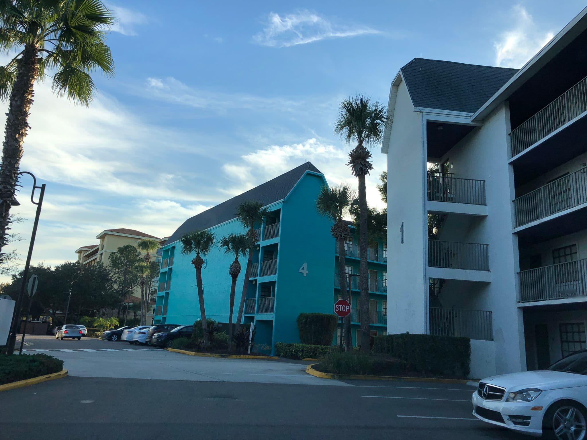 Street view near Avanti International Resort, Doctor Phillips — © esmoley (CC BY-SA · Mapillary)