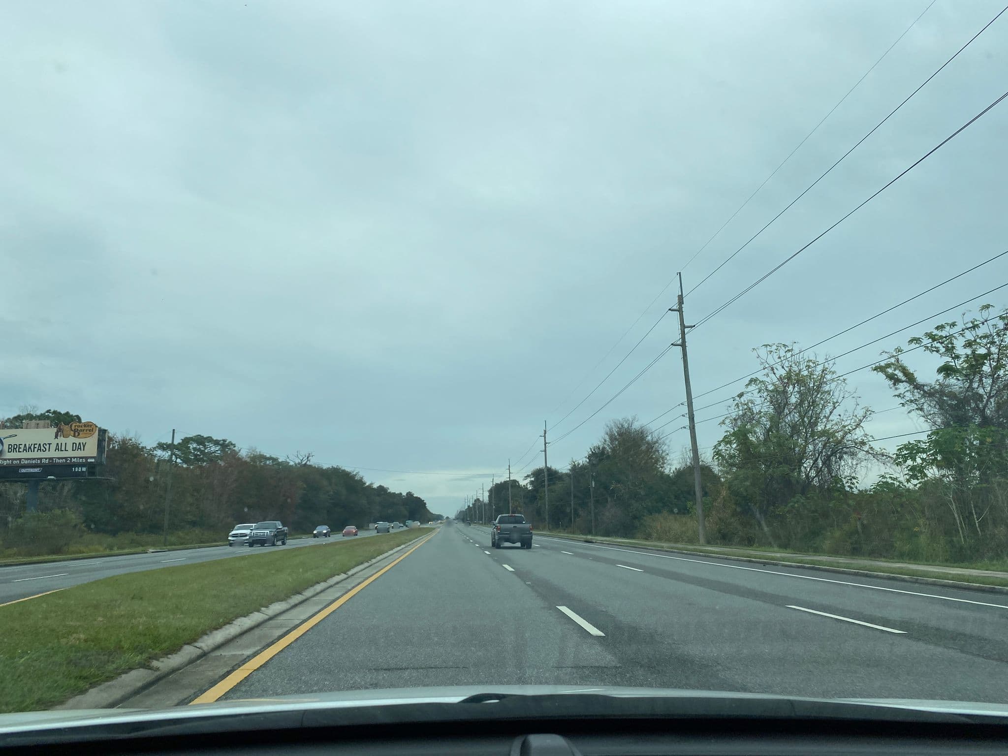 Street view near Lake John's Motel Apartments, Winter Garden — © shareeb (CC BY-SA · Mapillary)