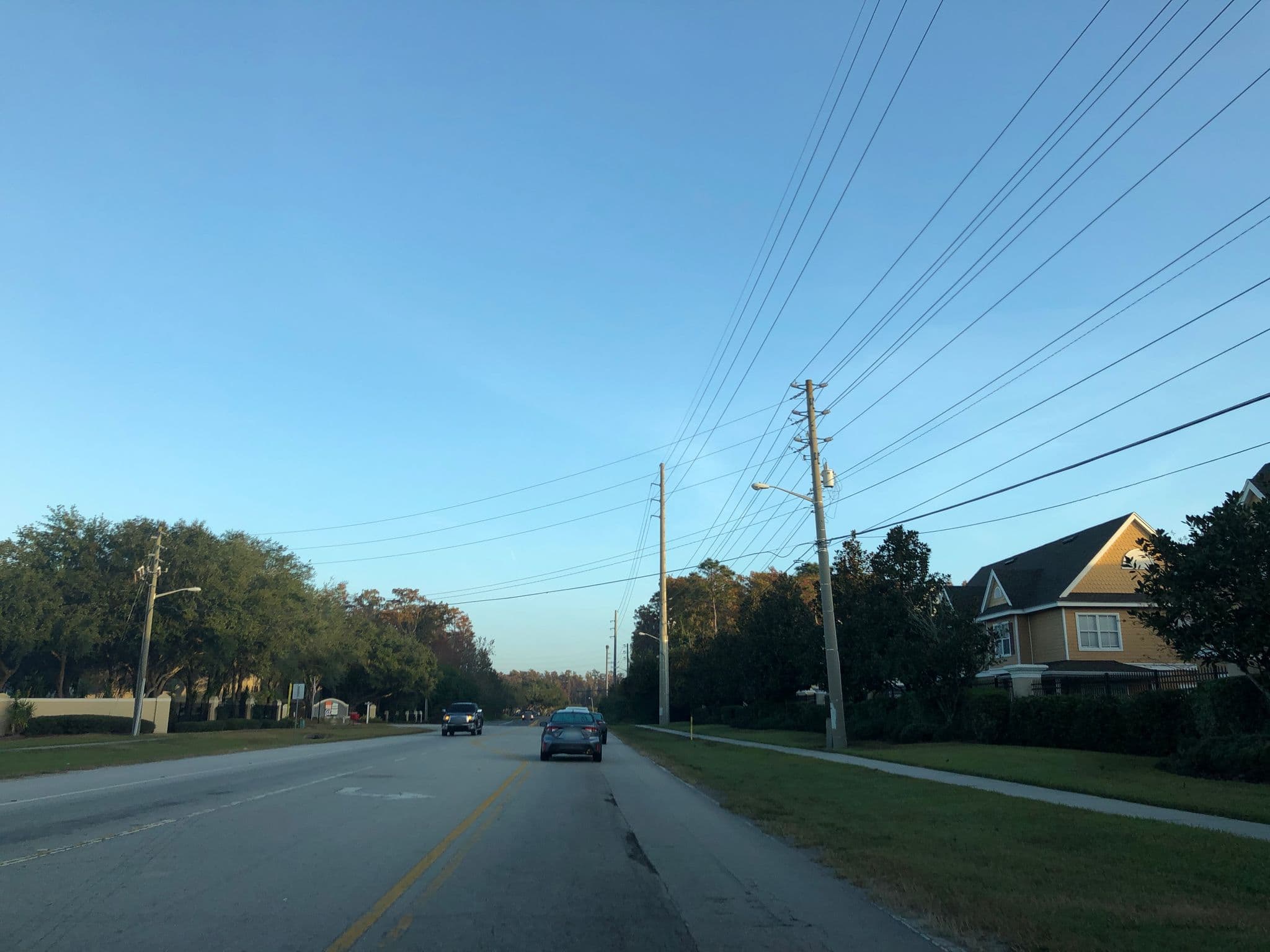 Street view near Aluguel Em Orlando, Kissimmee — © esmoley (CC BY-SA · Mapillary)