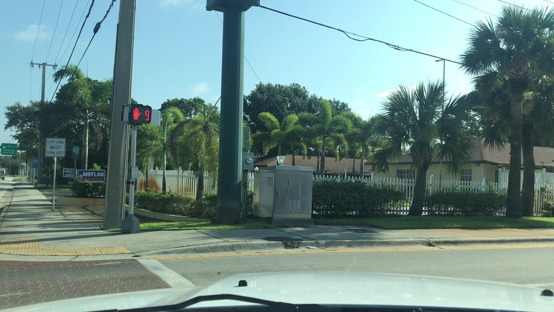Street view near Budget Inn of Vero Beach, Vero Beach — © lvl5 (CC BY-SA · Mapillary)