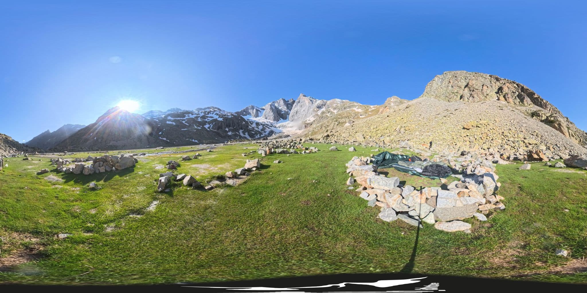 Street view near Aire de bivouac du Refuge des Oulettes de Gaube, Cauterets — © leo_advnture (CC BY-SA · Mapillary)