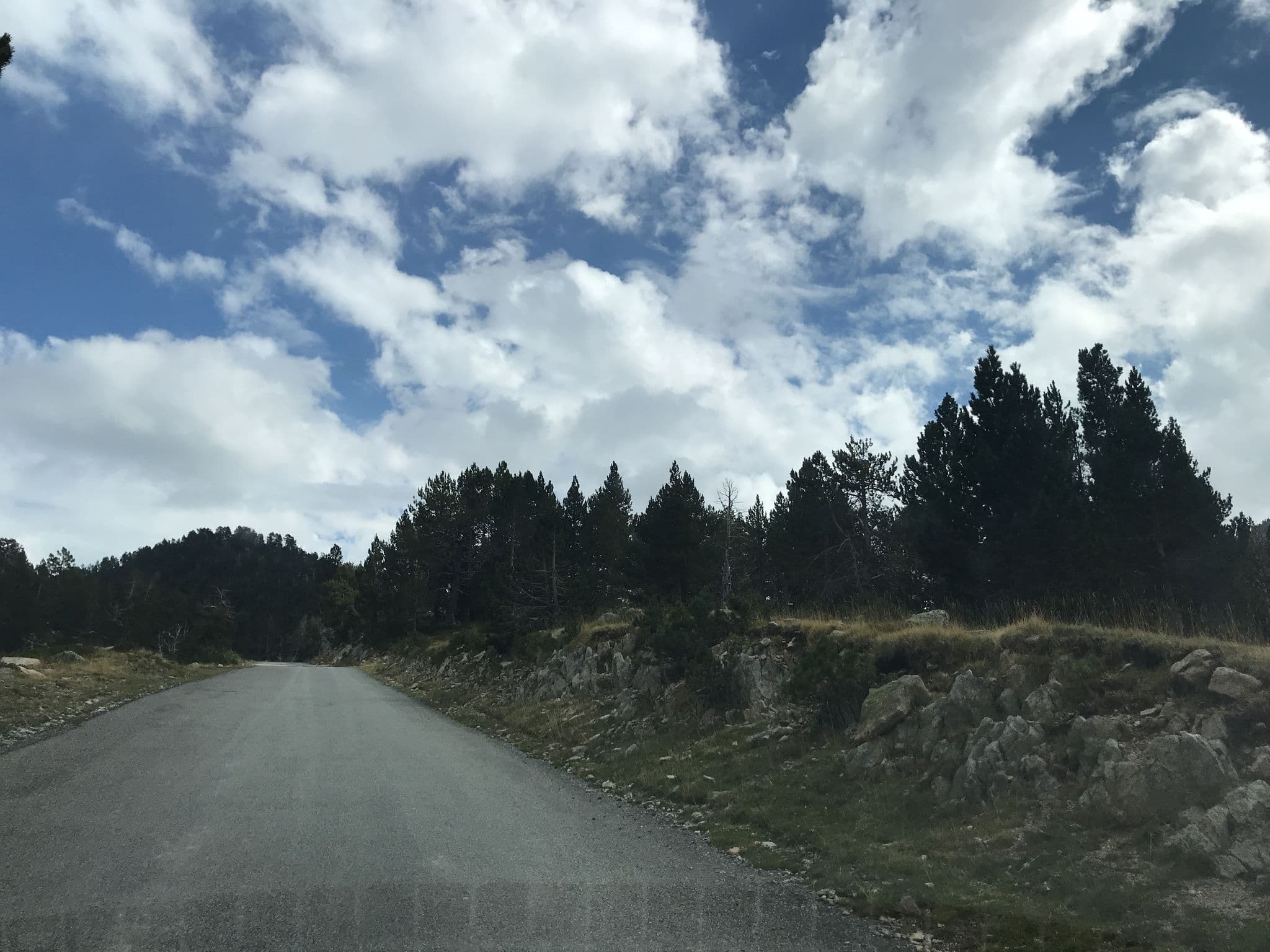 Street view near Abri hivernal du lac d'Aubert, Luz-Saint-Sauveur — © pgiraud (CC BY-SA · Mapillary)