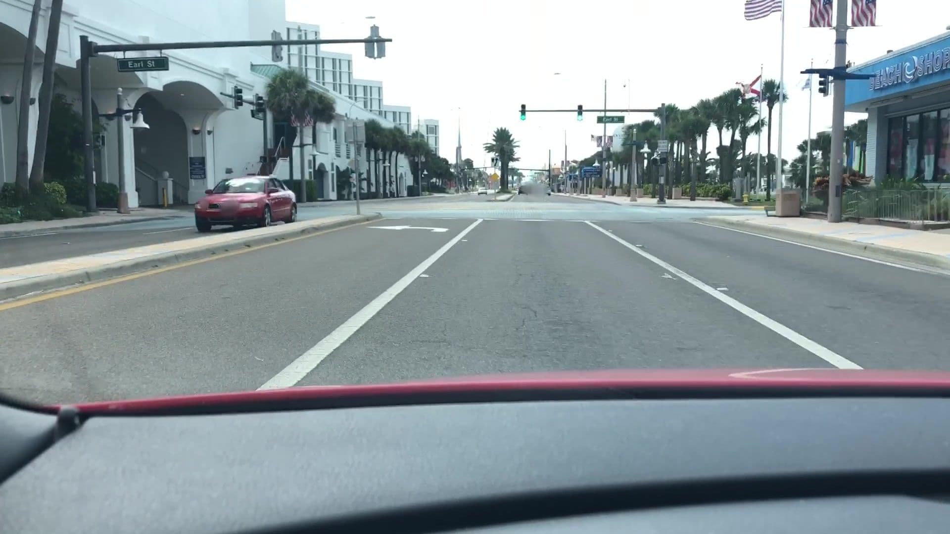 Street view near Hilton, Daytona Beach — © lvl5 (CC BY-SA · Mapillary)
