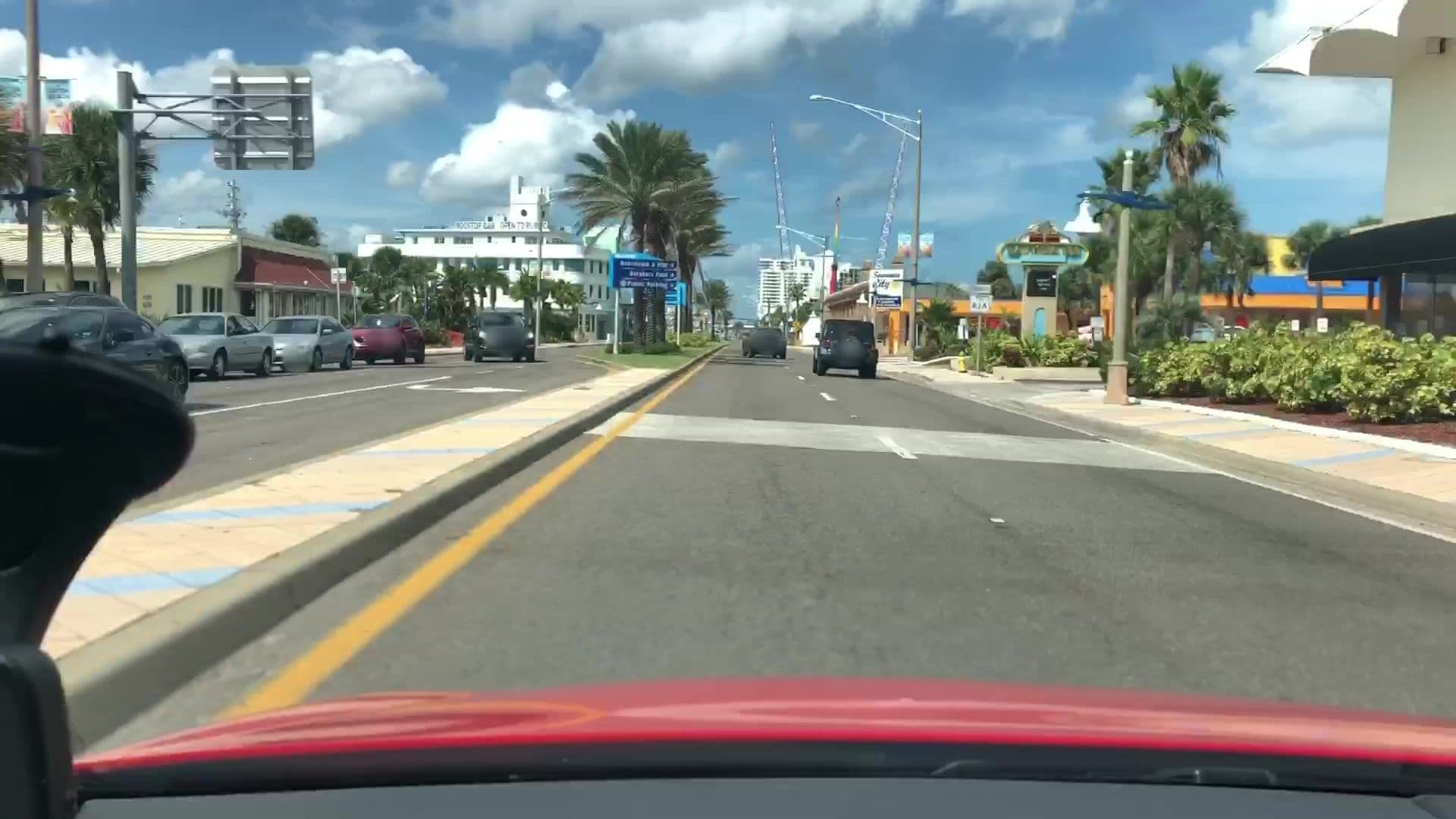 Street view near Daytona Inn Beach Resort, Daytona Beach — © lvl5 (CC BY-SA · Mapillary)