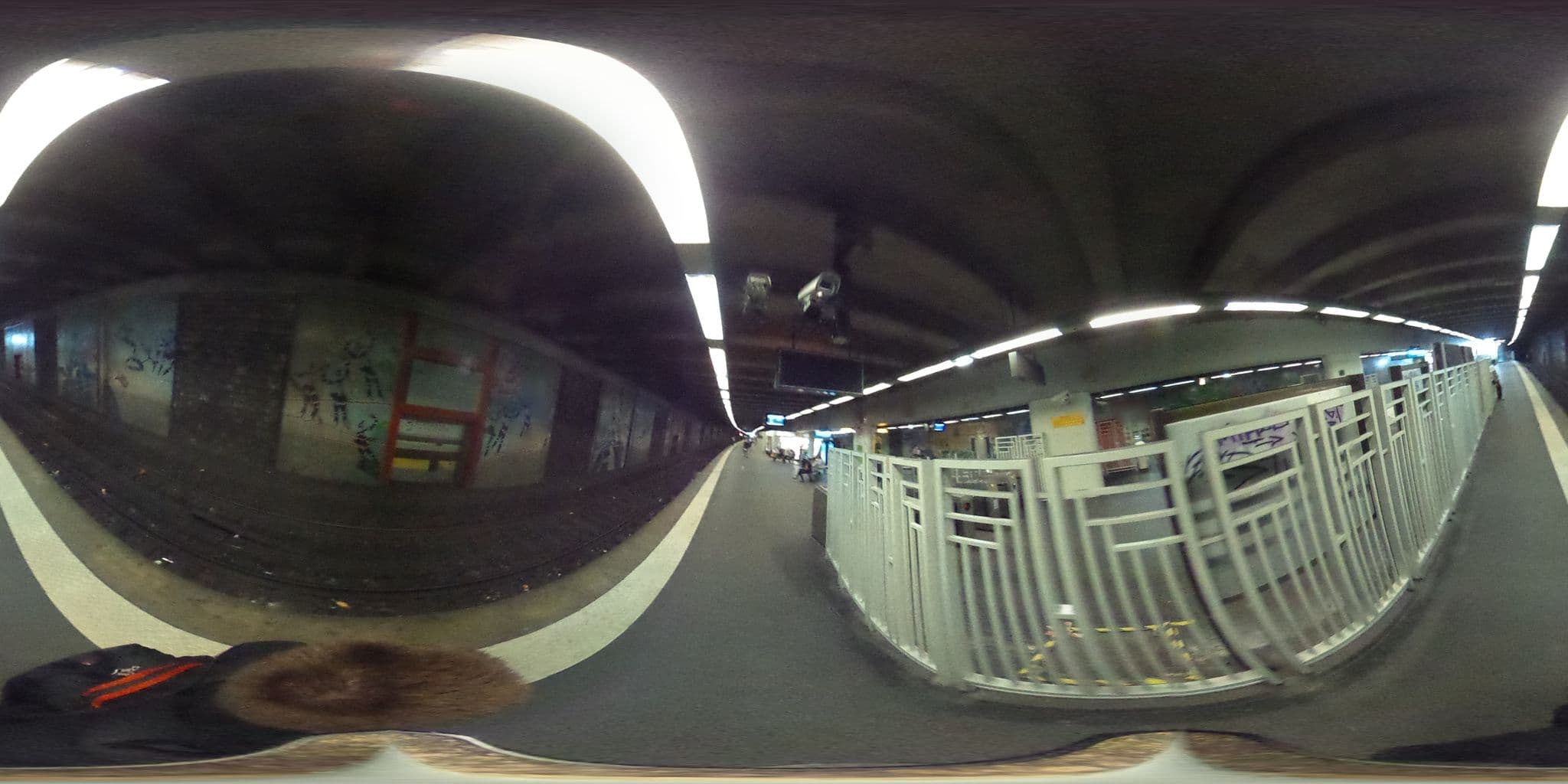 Street view near Hôtel L'Adresse, Neuilly-sur-Seine — © pingolin (CC BY-SA · Mapillary)