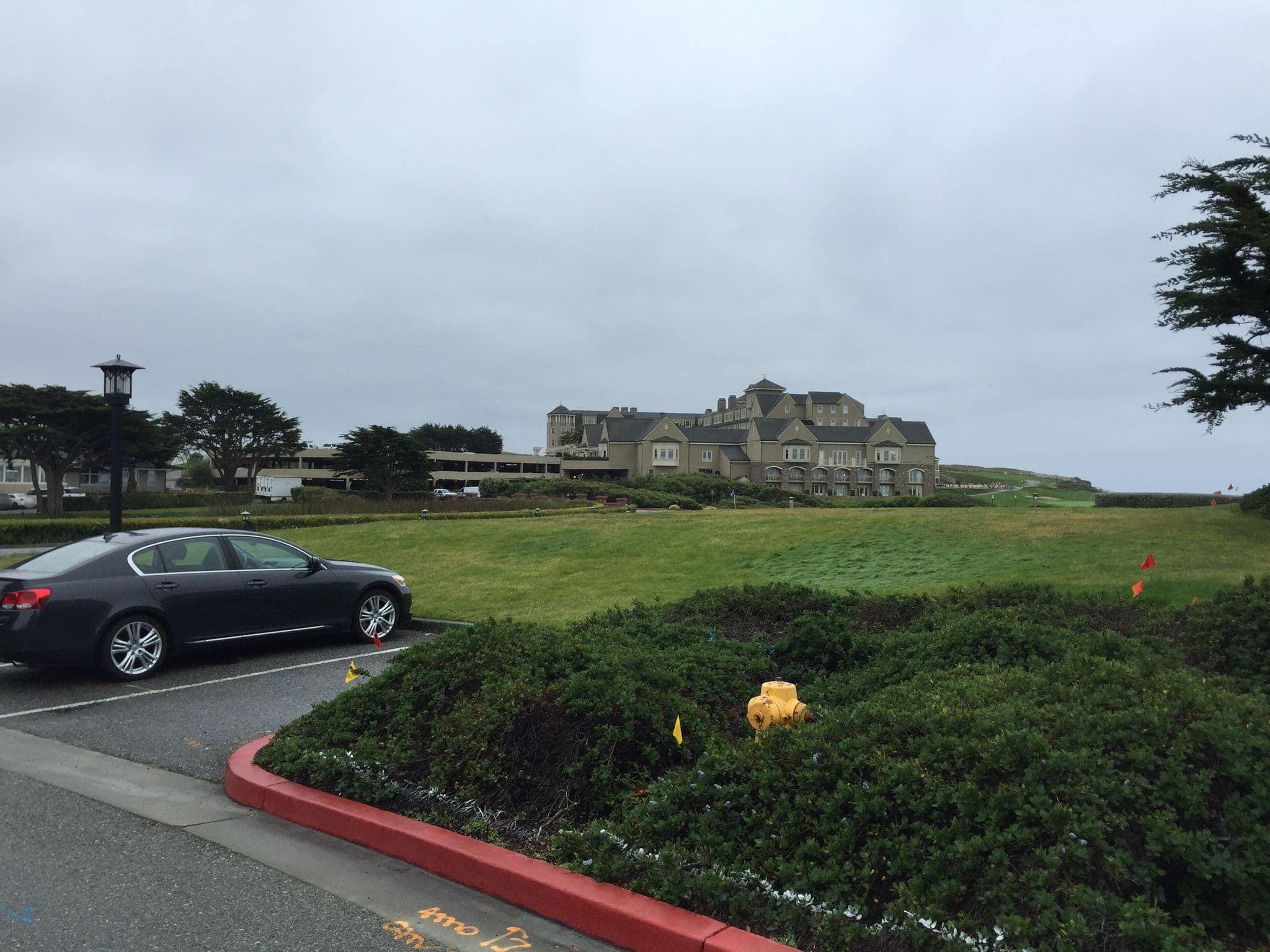Street view near Indoor Pool, Half Moon Bay — © vicval (CC BY-SA · Mapillary)