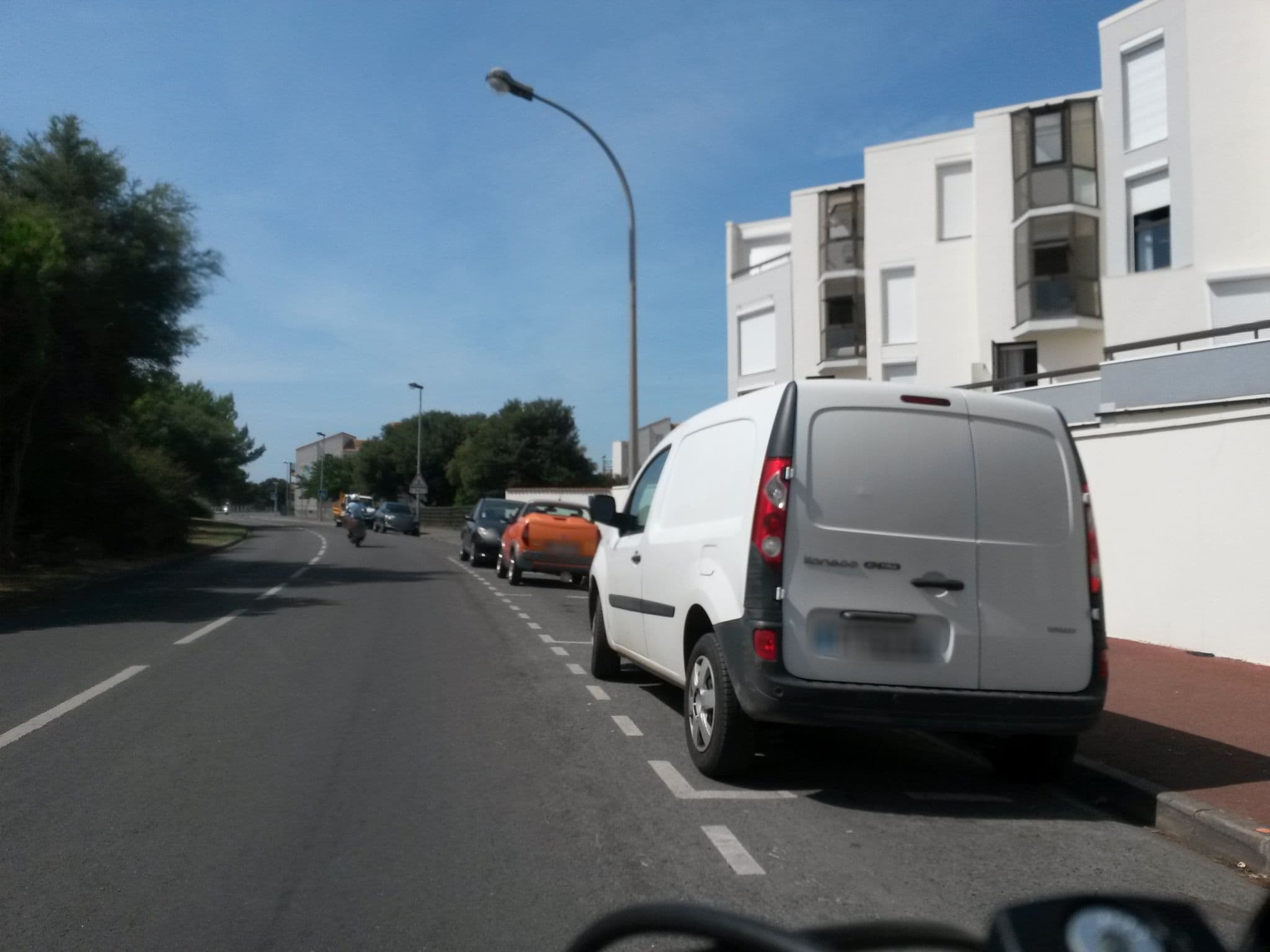 Street view near Le Rochelois, La Rochelle — © rausk (CC BY-SA · Mapillary)
