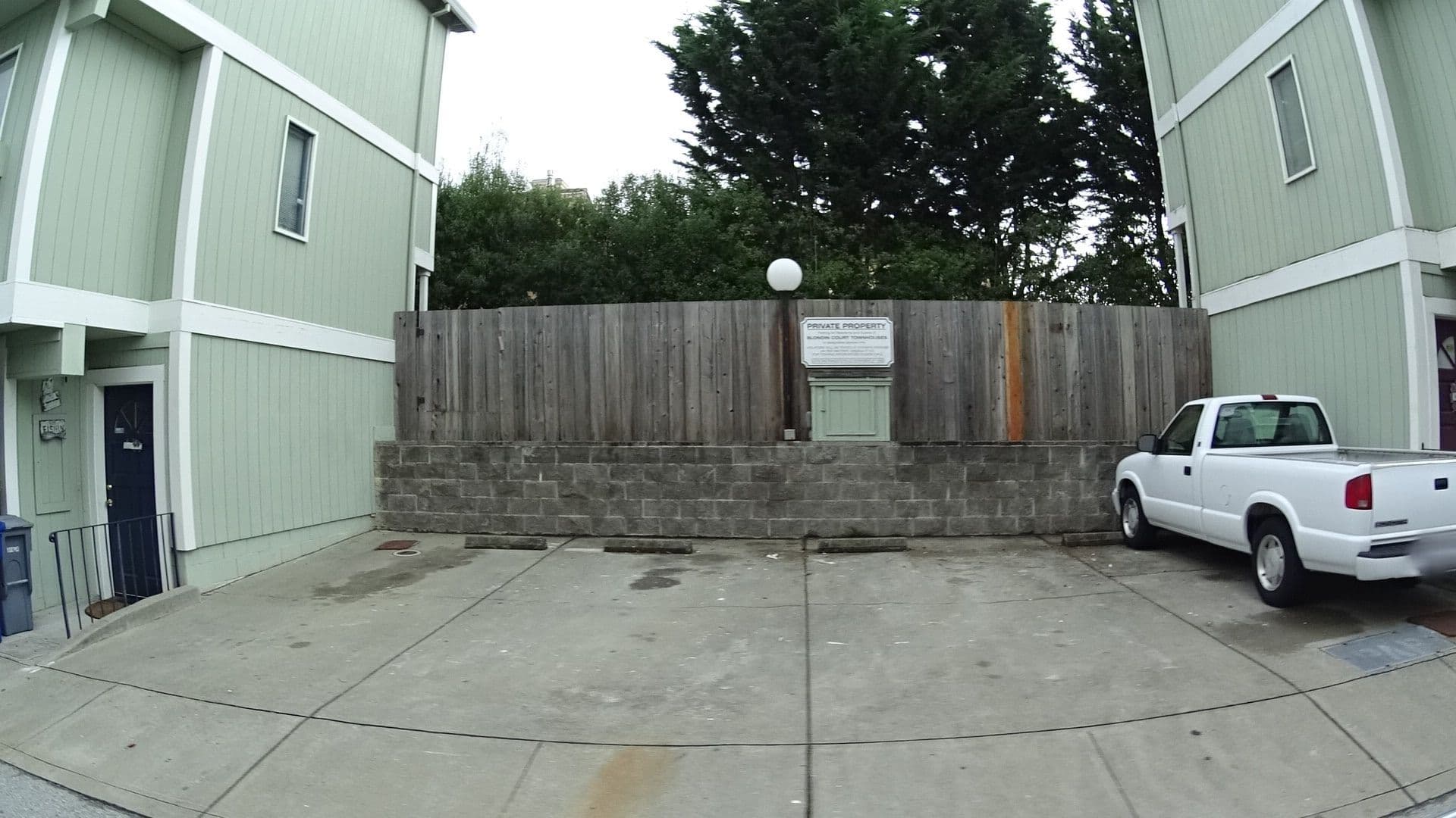 Street view near Il Nido, South San Francisco — © bhousel (CC BY-SA · Mapillary)