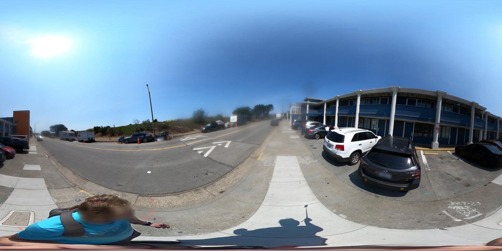 Street view near Great Highway Inn, Parkside — © DonWhite (CC BY-SA · Mapillary)