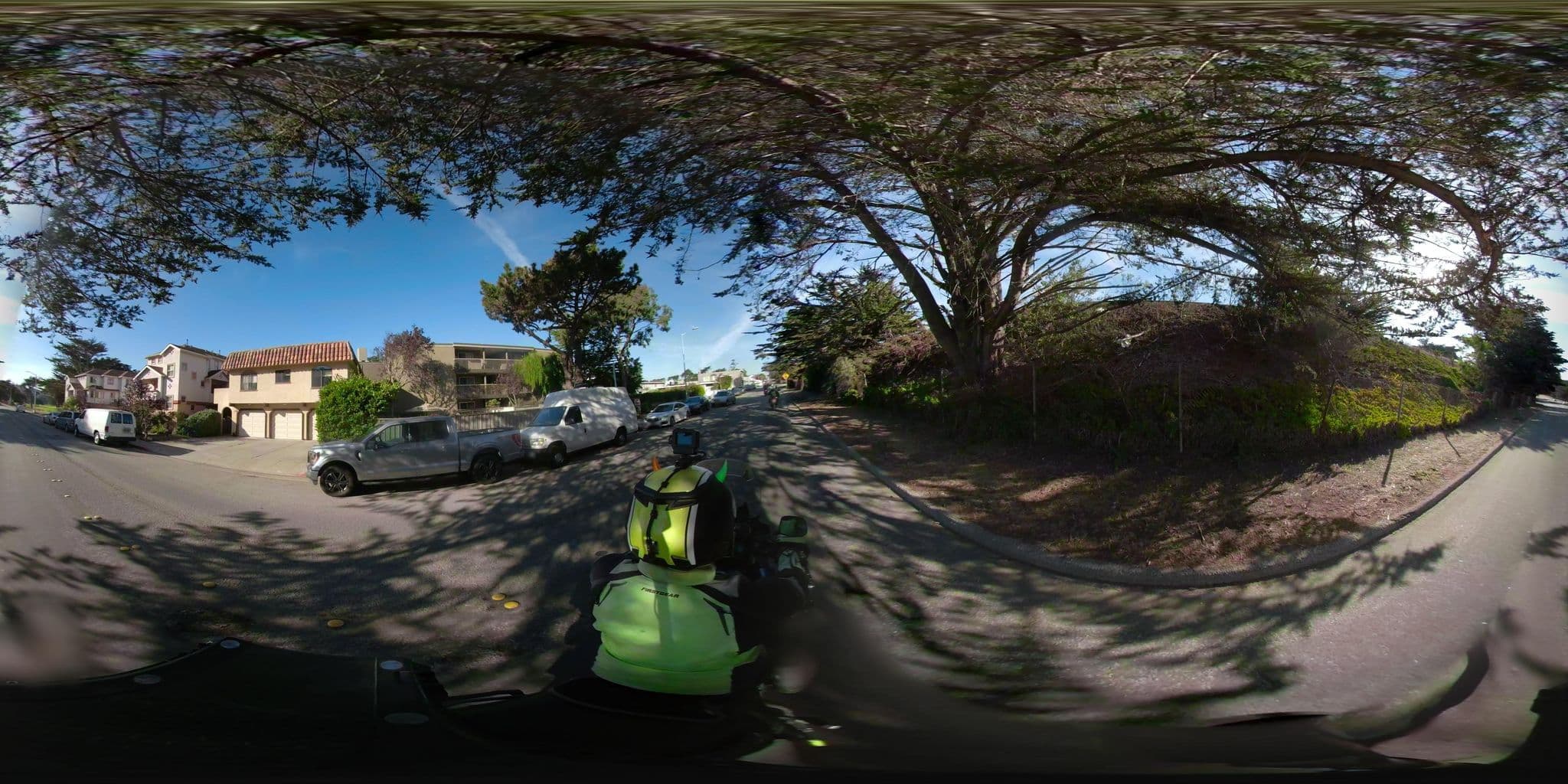 Street view near Boo, Pacifica — © networklanman (CC BY-SA · Mapillary)