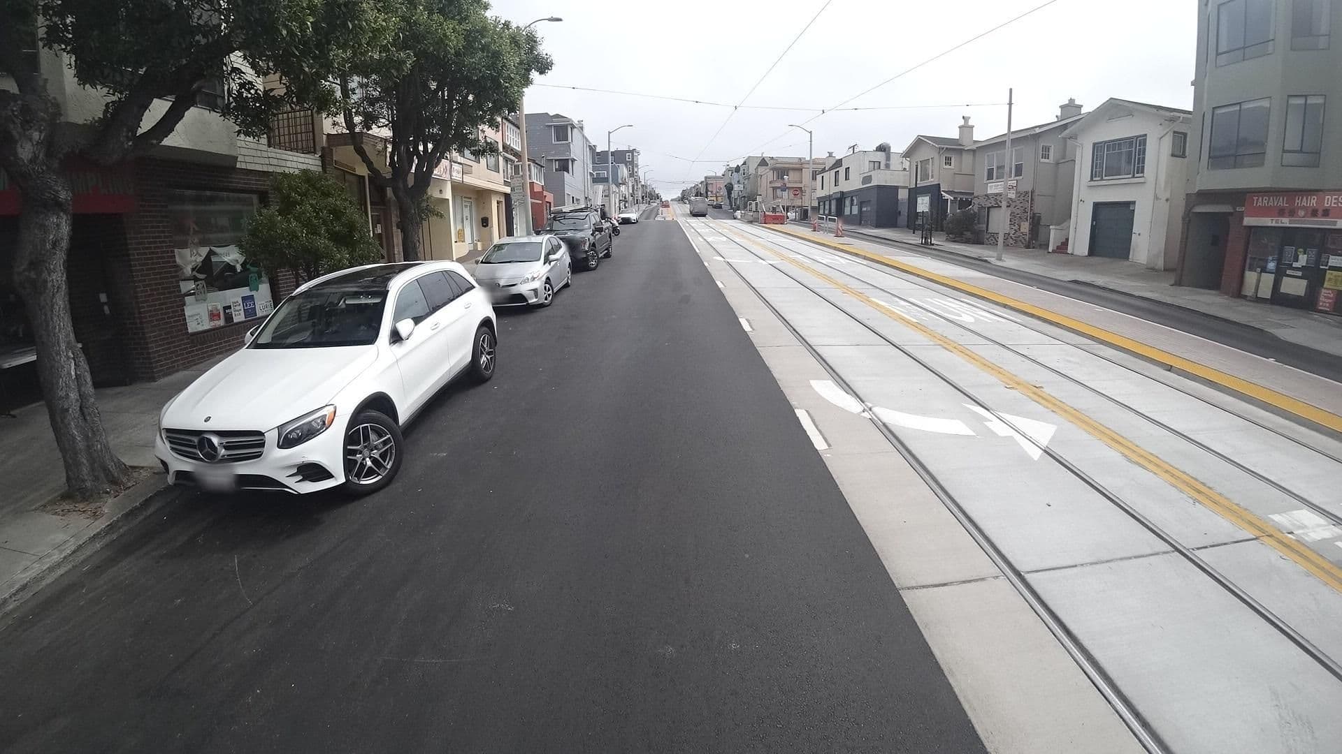 Street view near Lcd & Turqoise, Parkside — © marker_geo (CC BY-SA · Mapillary)