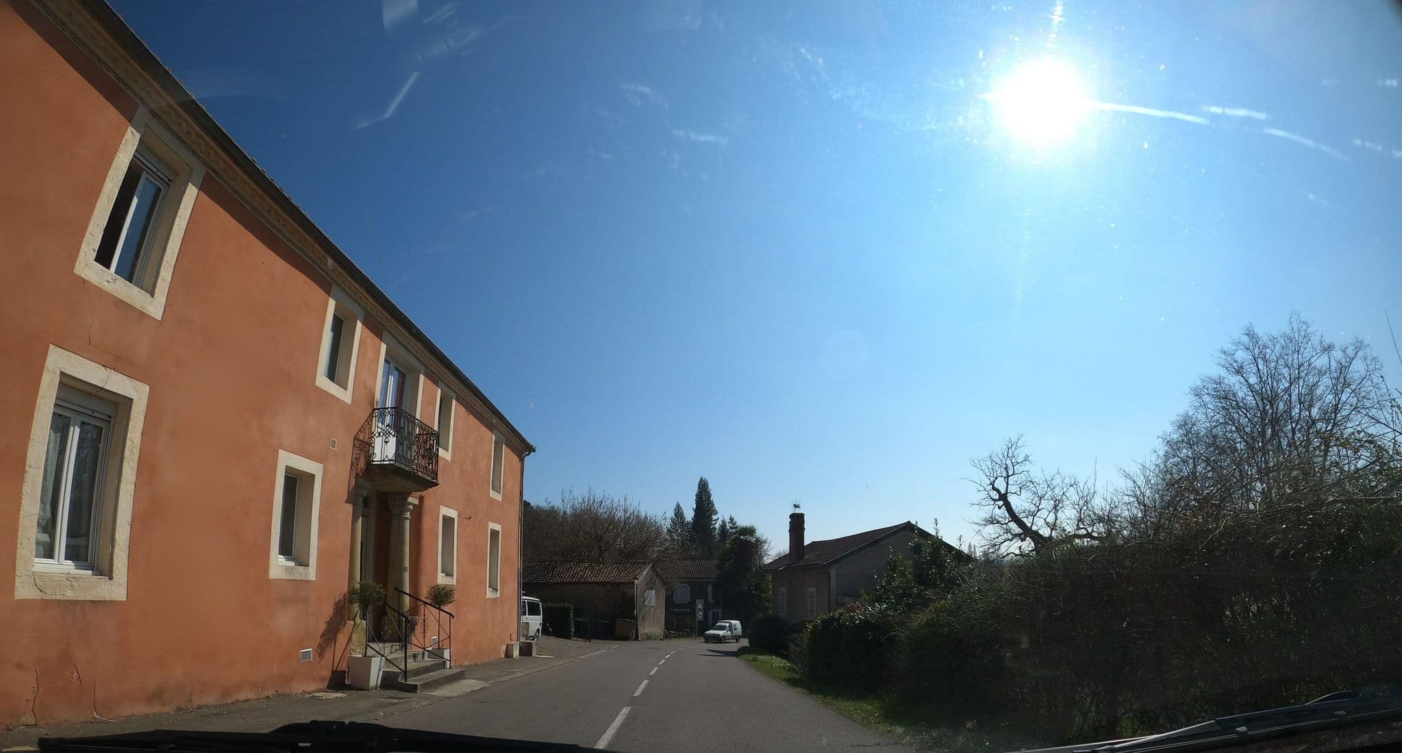 Street view near Les Tilleuls, Cazères-sur-l'Adour — © patchanka (CC BY-SA · Mapillary)