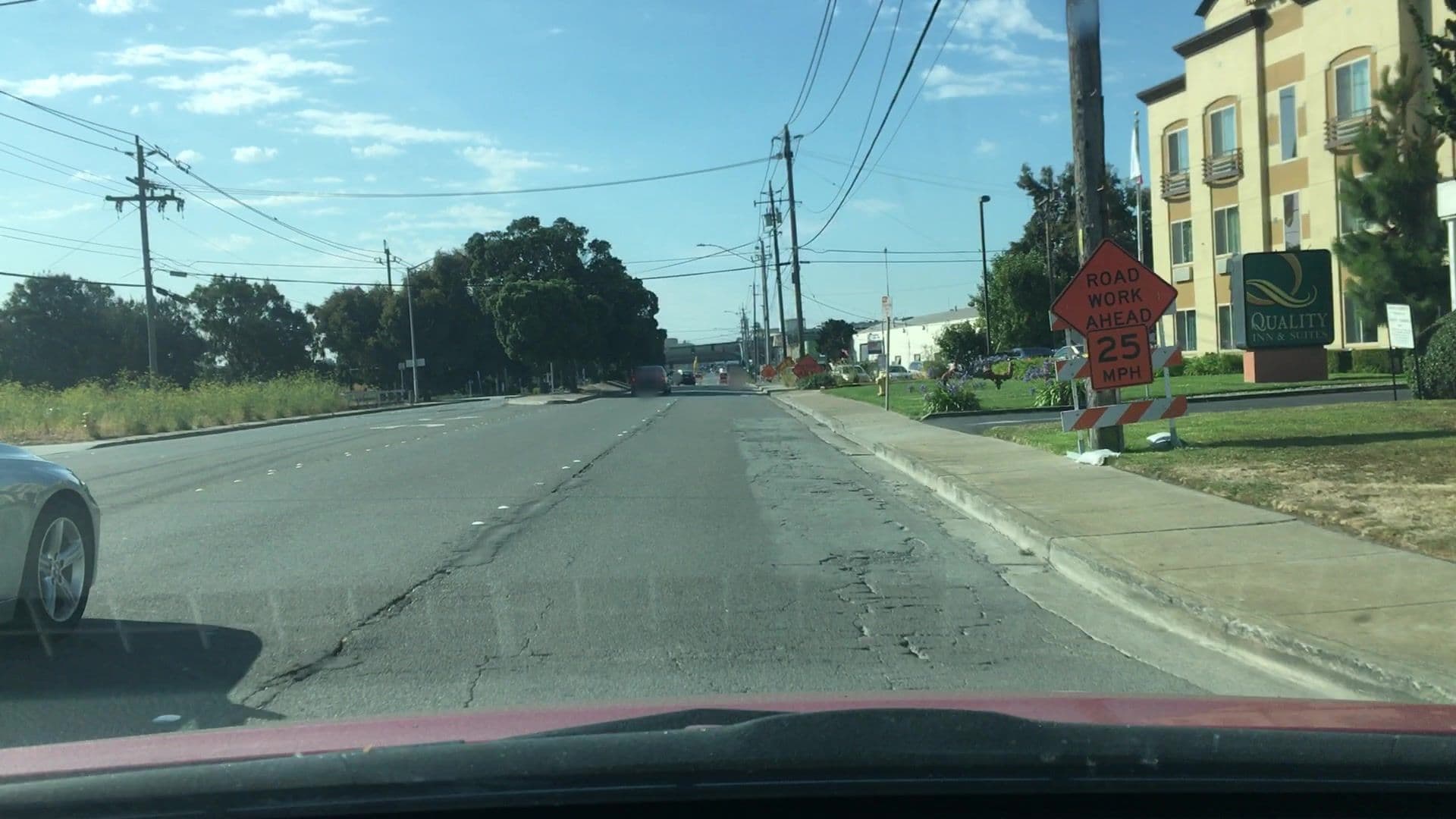 Street view near Quality Inn & Suites, South San Francisco — © lvl5 (CC BY-SA · Mapillary)