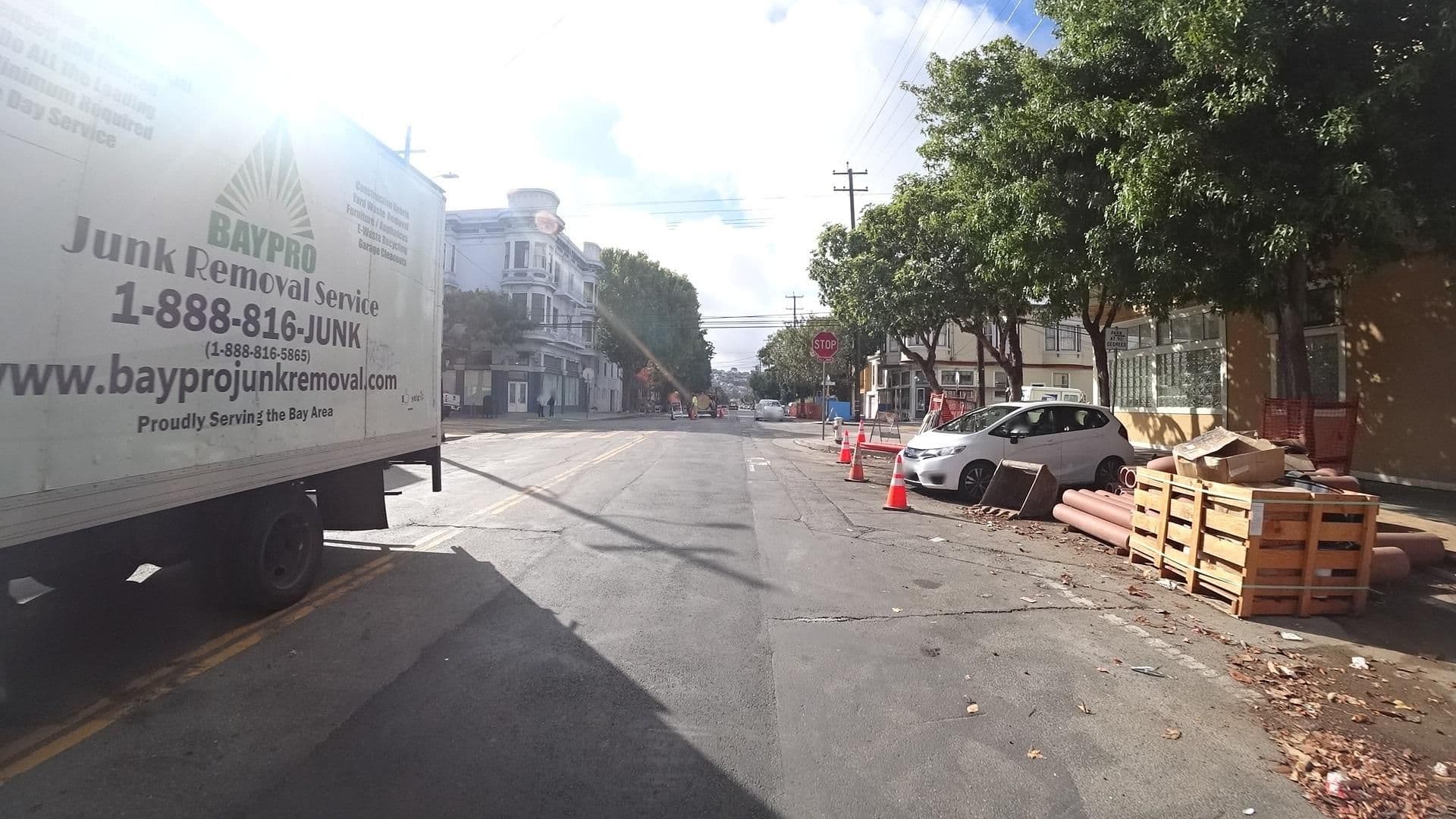 Street view near The Hotel California, Mission District — © marker_geo (CC BY-SA · Mapillary)